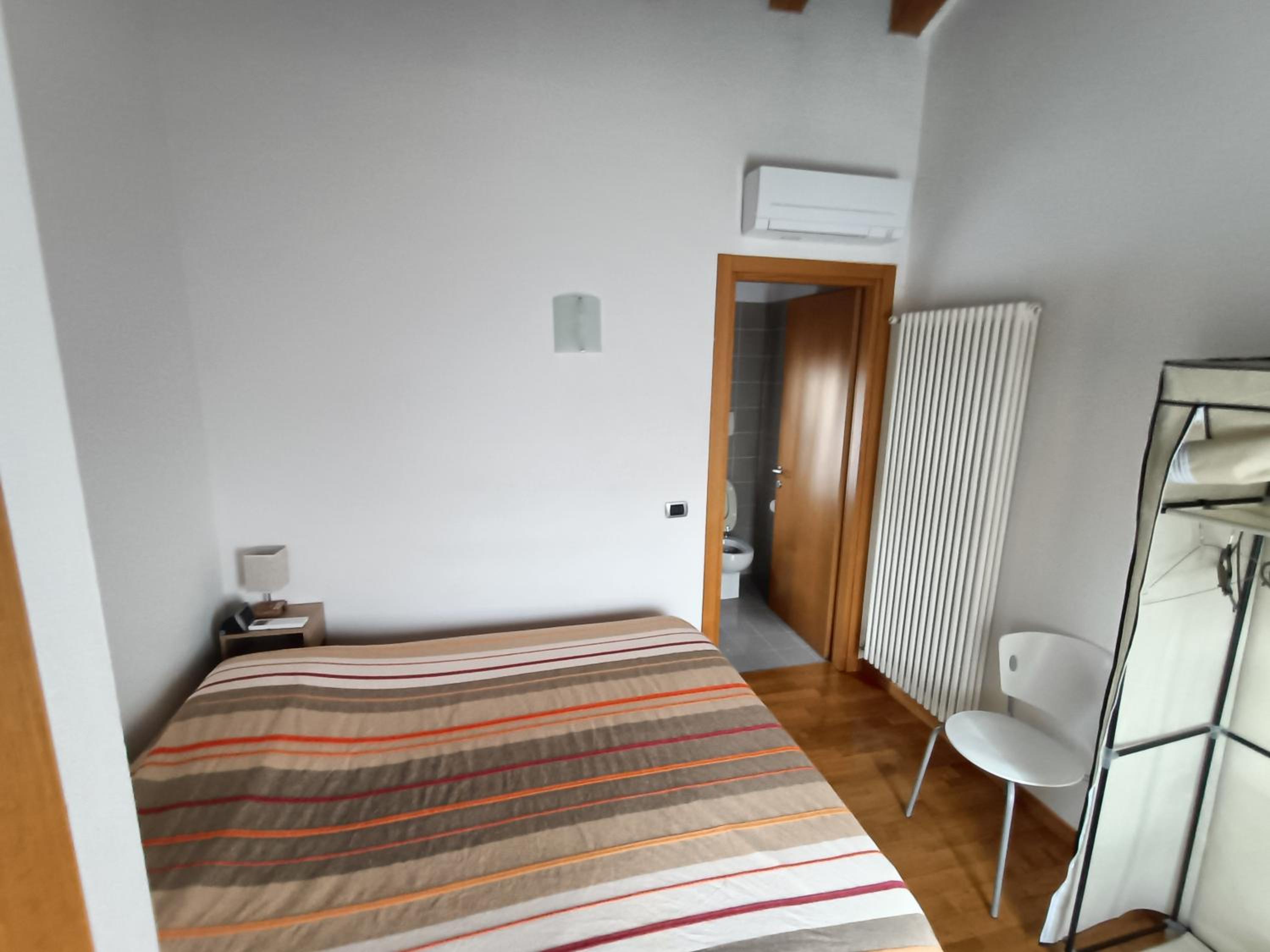 Double Room with Private Bathroom photo 1