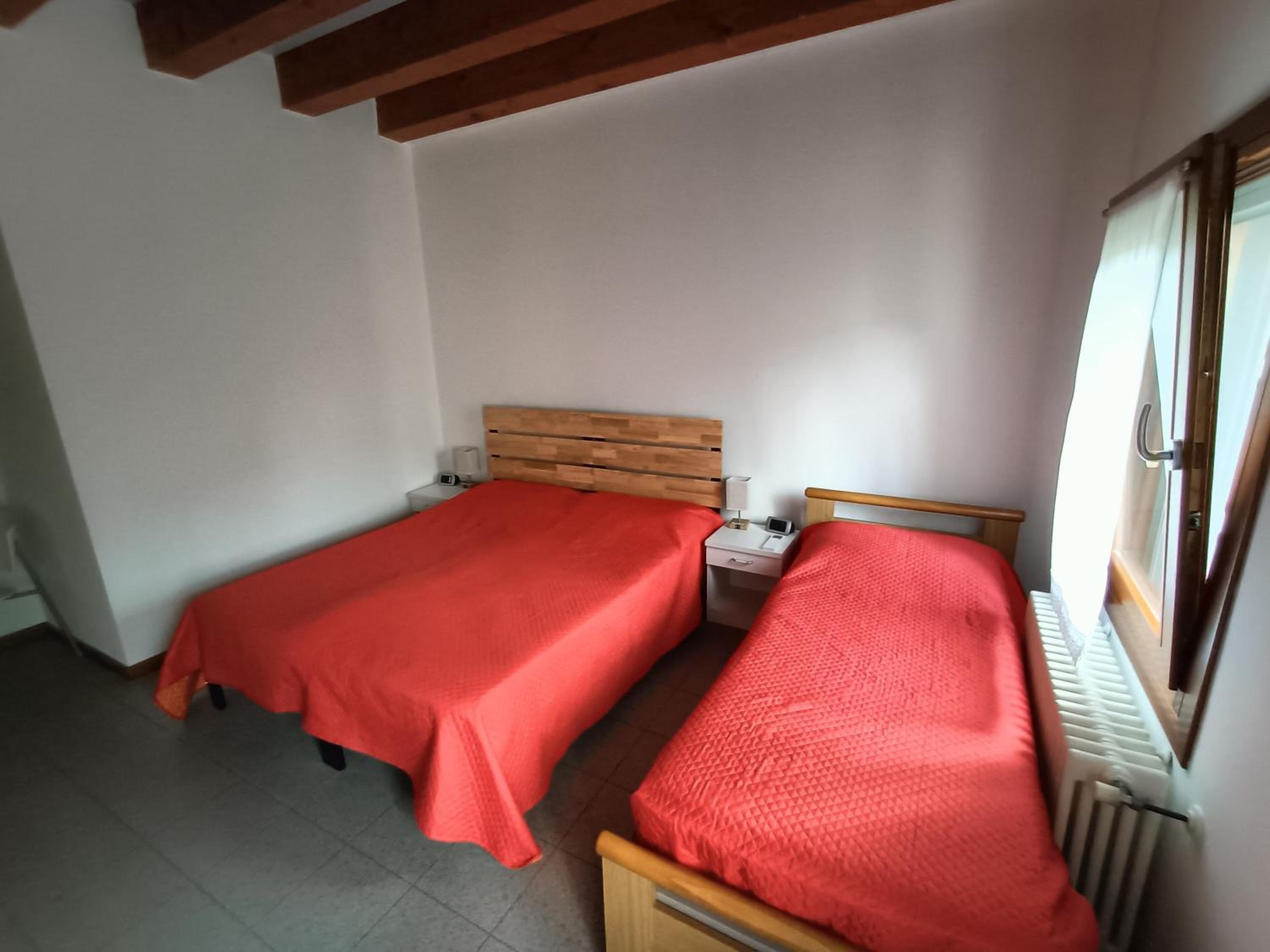 Triple Room with Private Bathroom photo 1