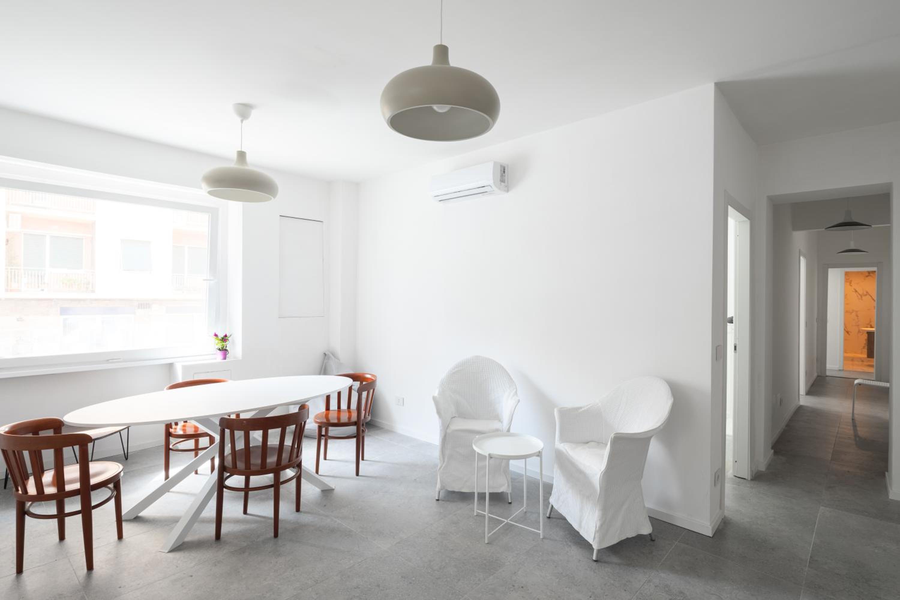 Apartment photo 2