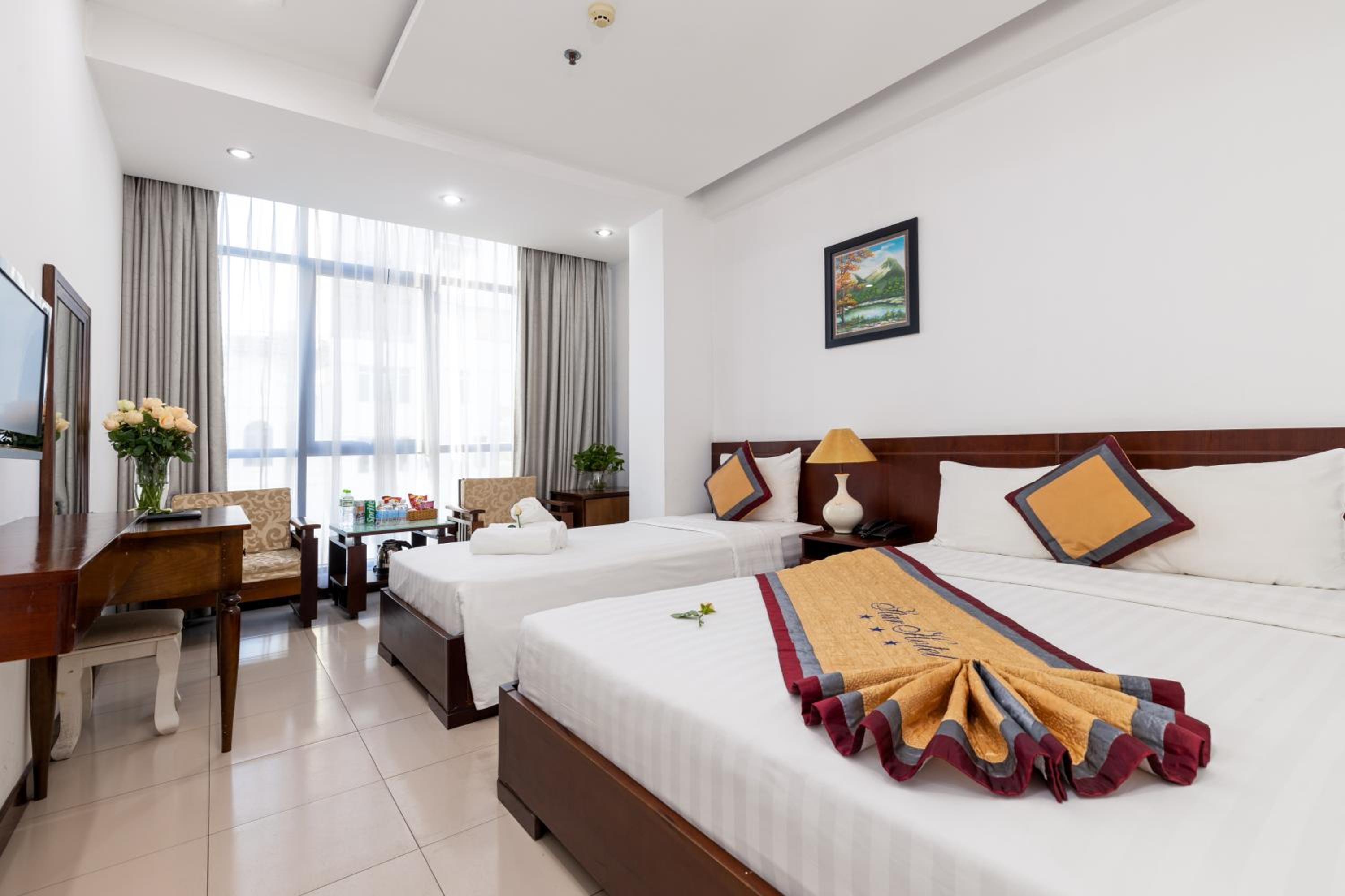 Triple Room with City View - Photo 5