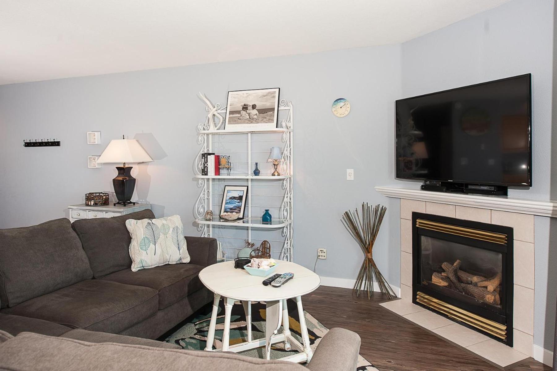 Apartment photo 1