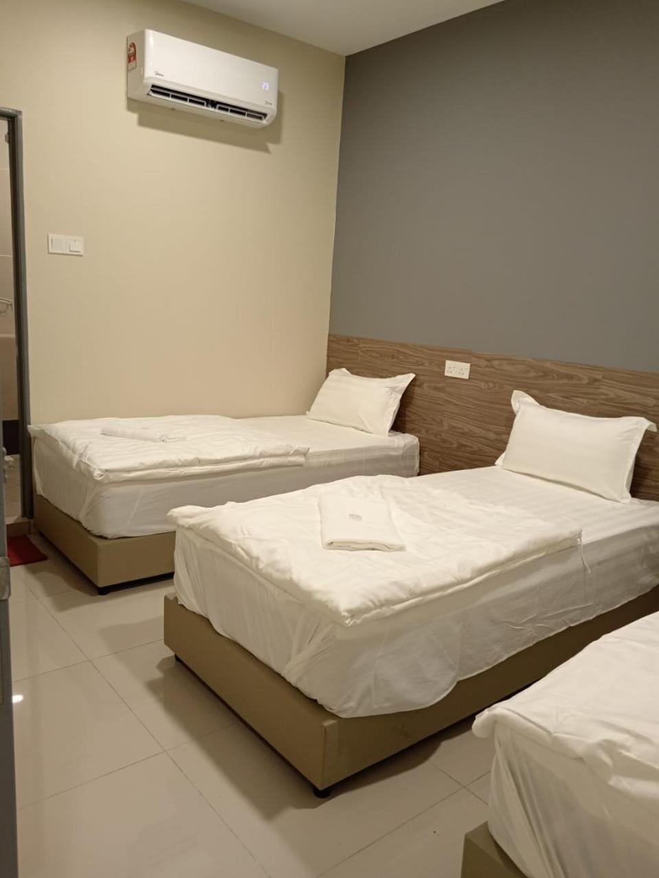 Standard Triple Room photo 3