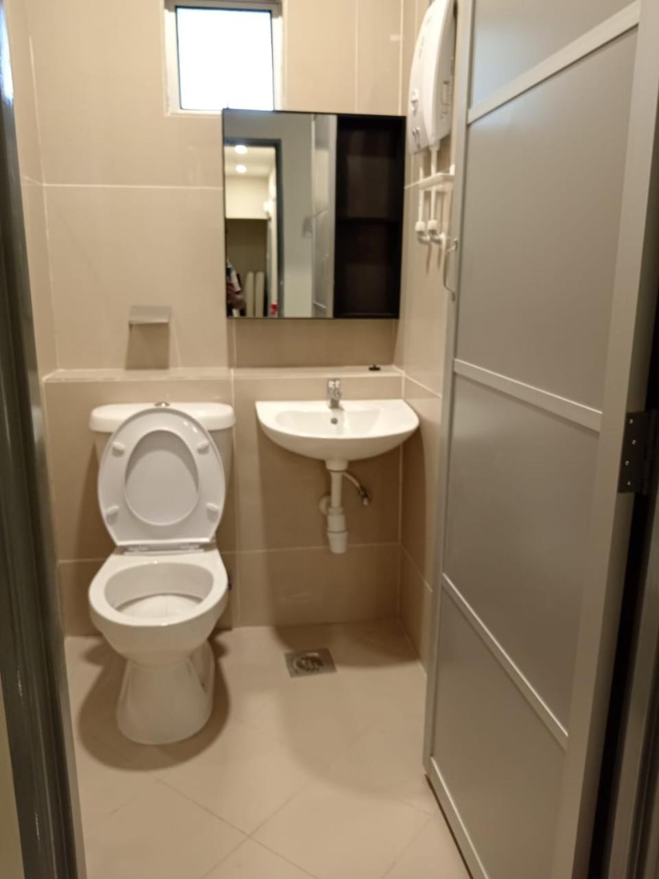 Economy Quadruple Room photo 2