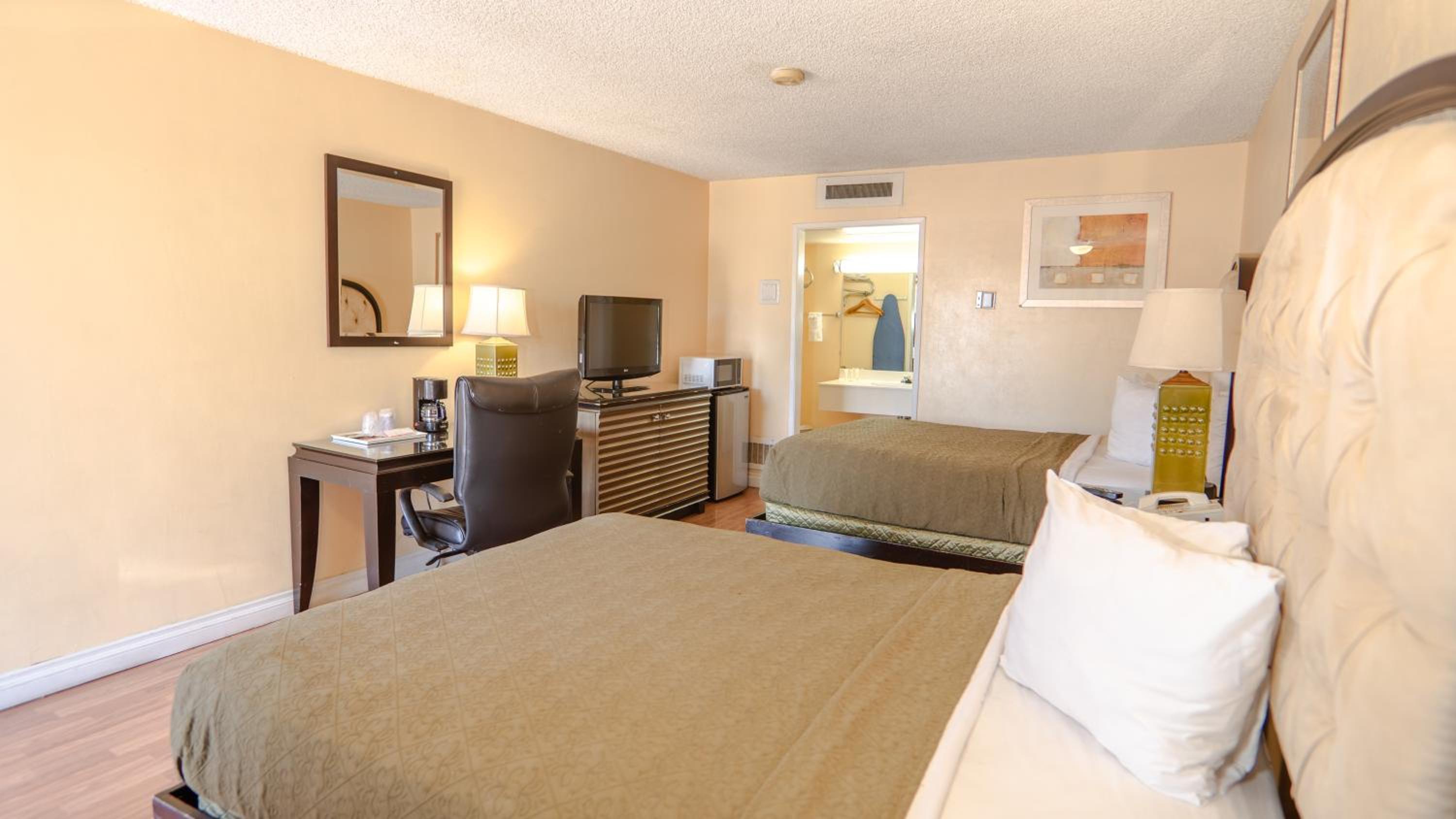 Standard Double Room - Photo 1