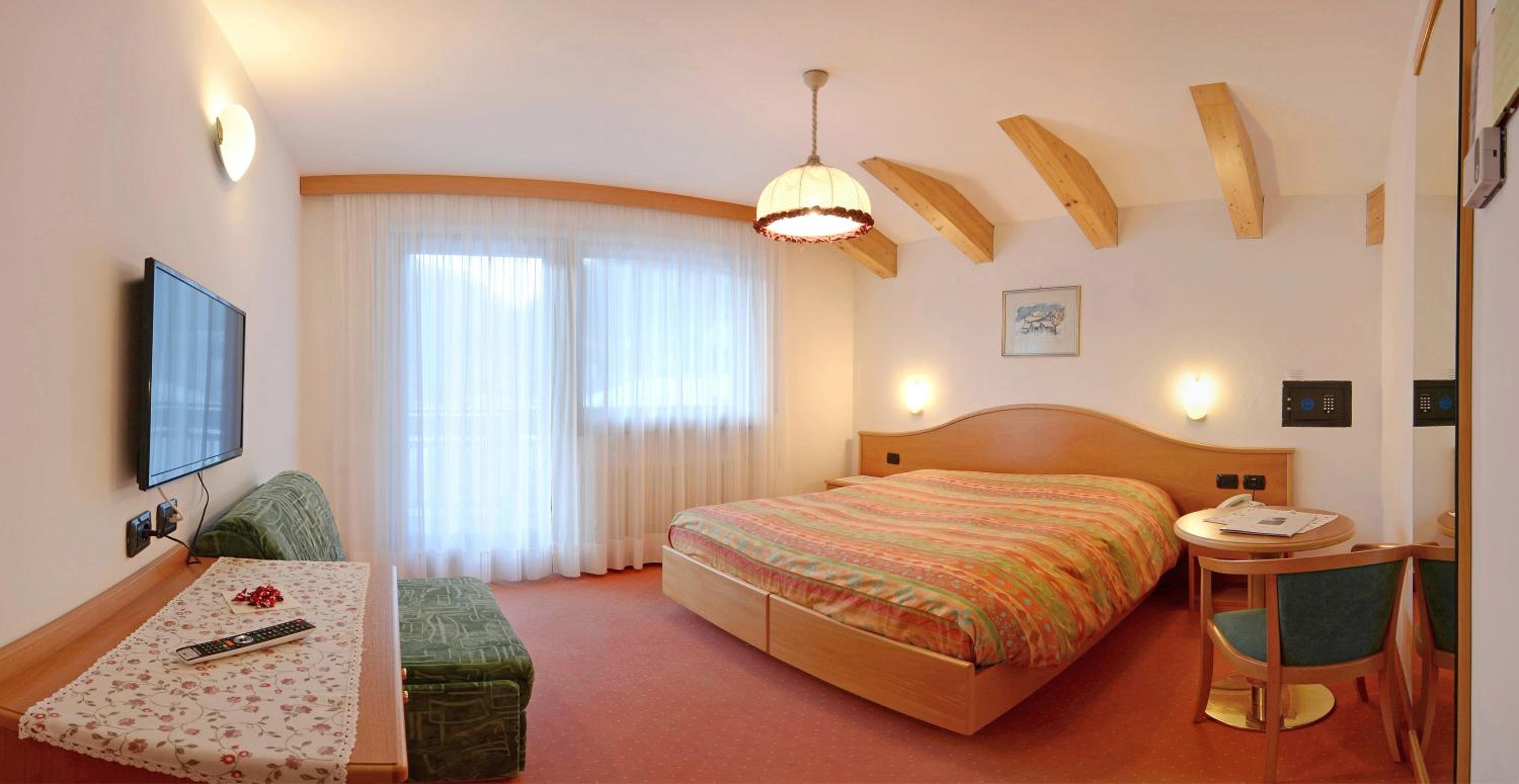 Deluxe Triple Room photo 1