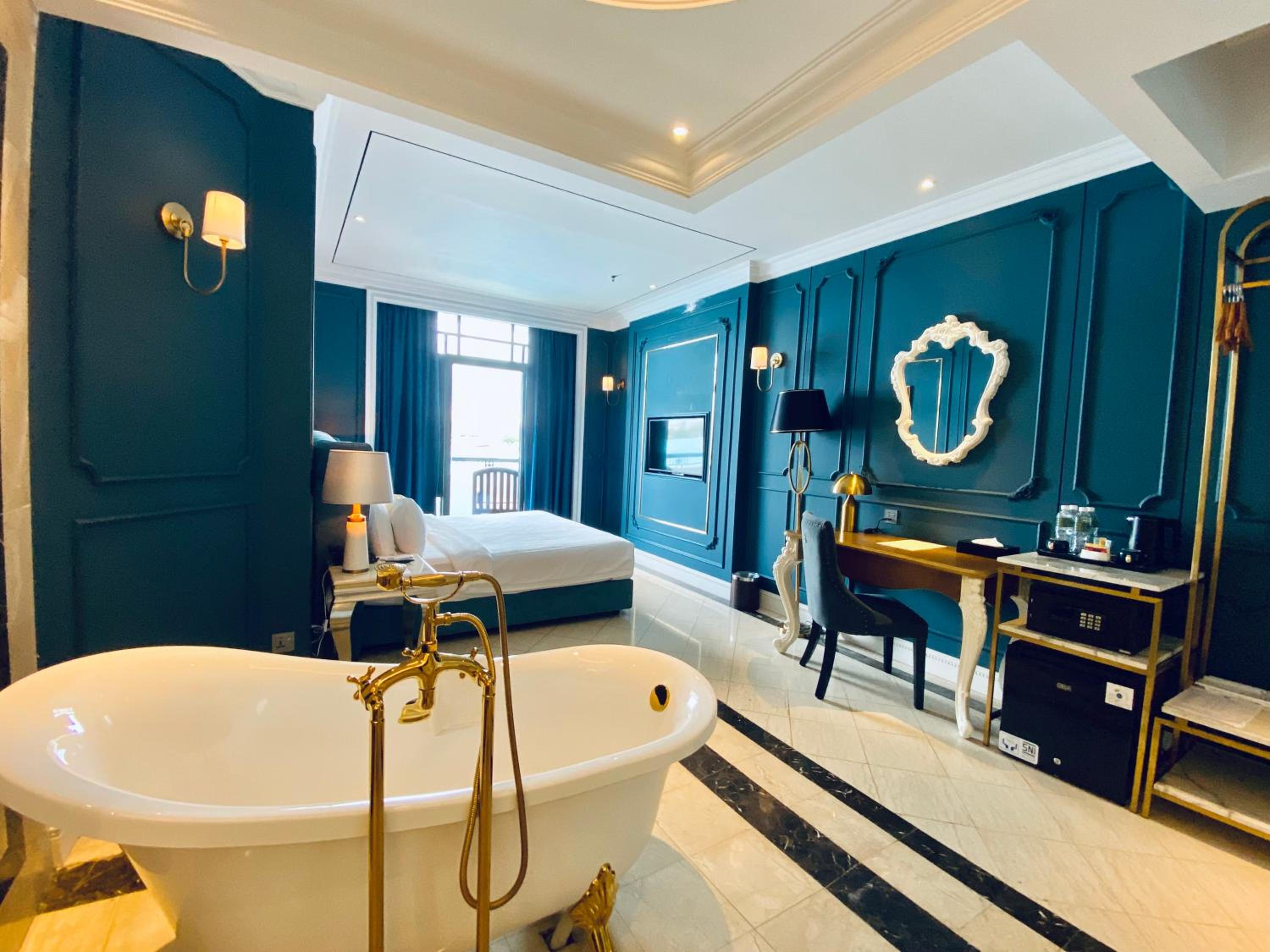Romantic Suite 