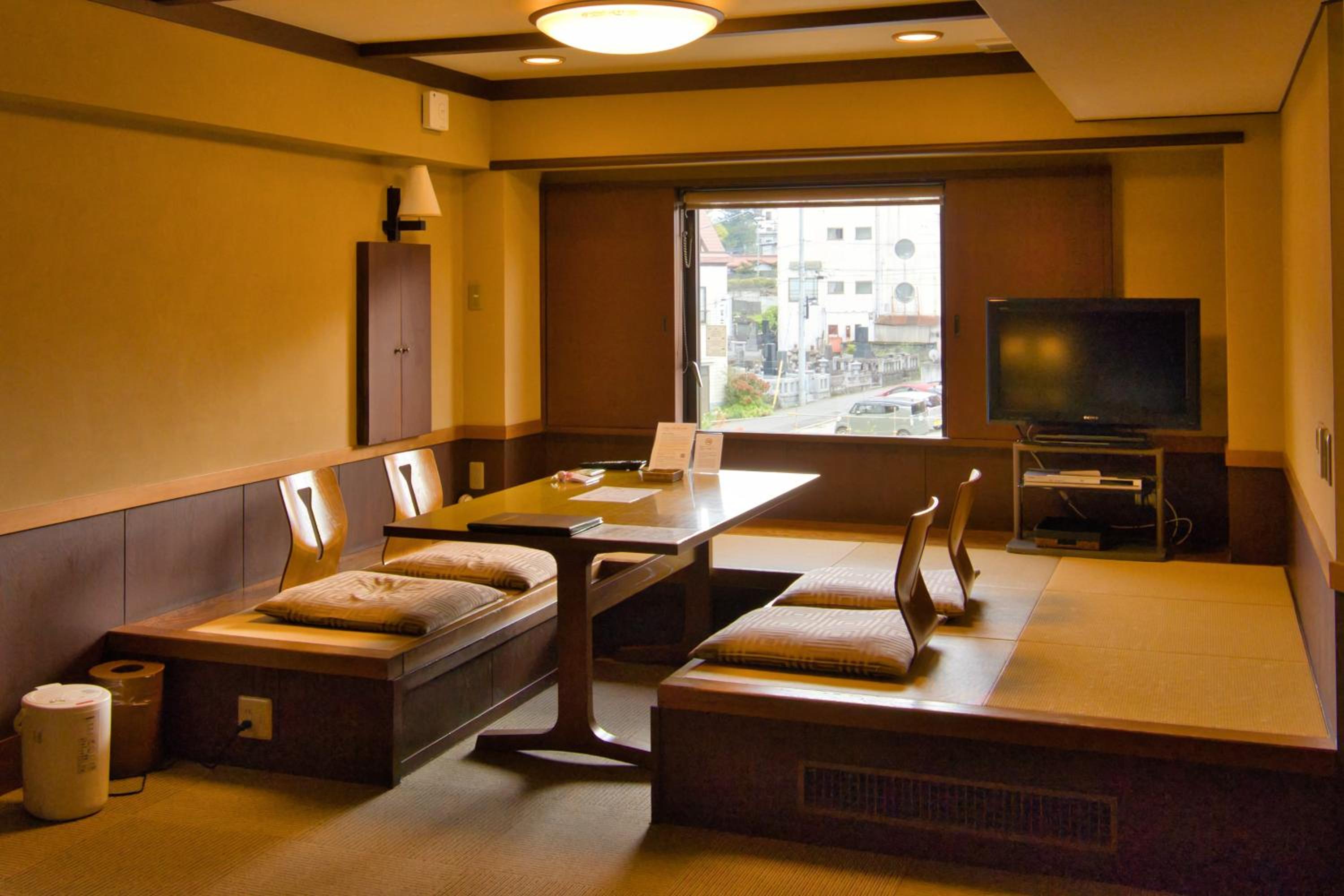 Deluxe Room with Tatami Area and Mt. Fuji View - Non-Smoking - East Building