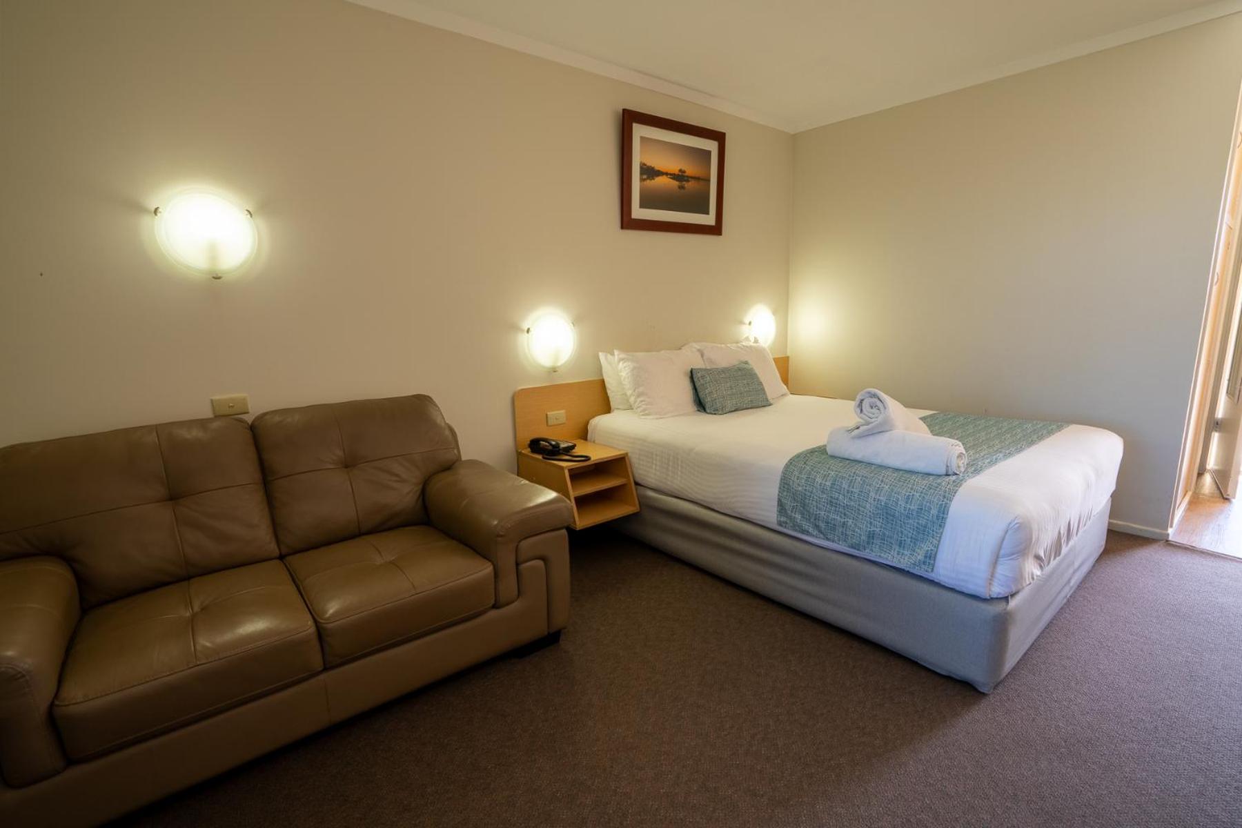 Executive Queen Room - Photo 6