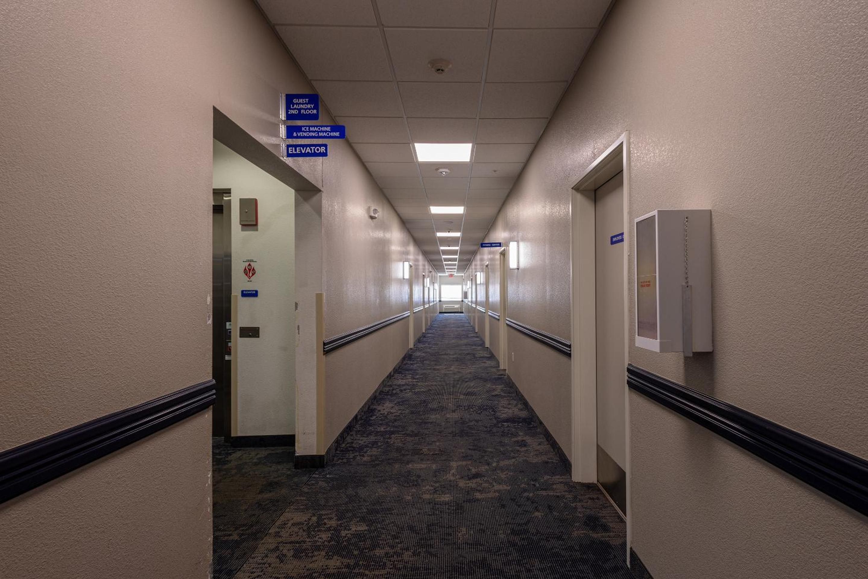 Queen Room - Disability Access - Photo 3