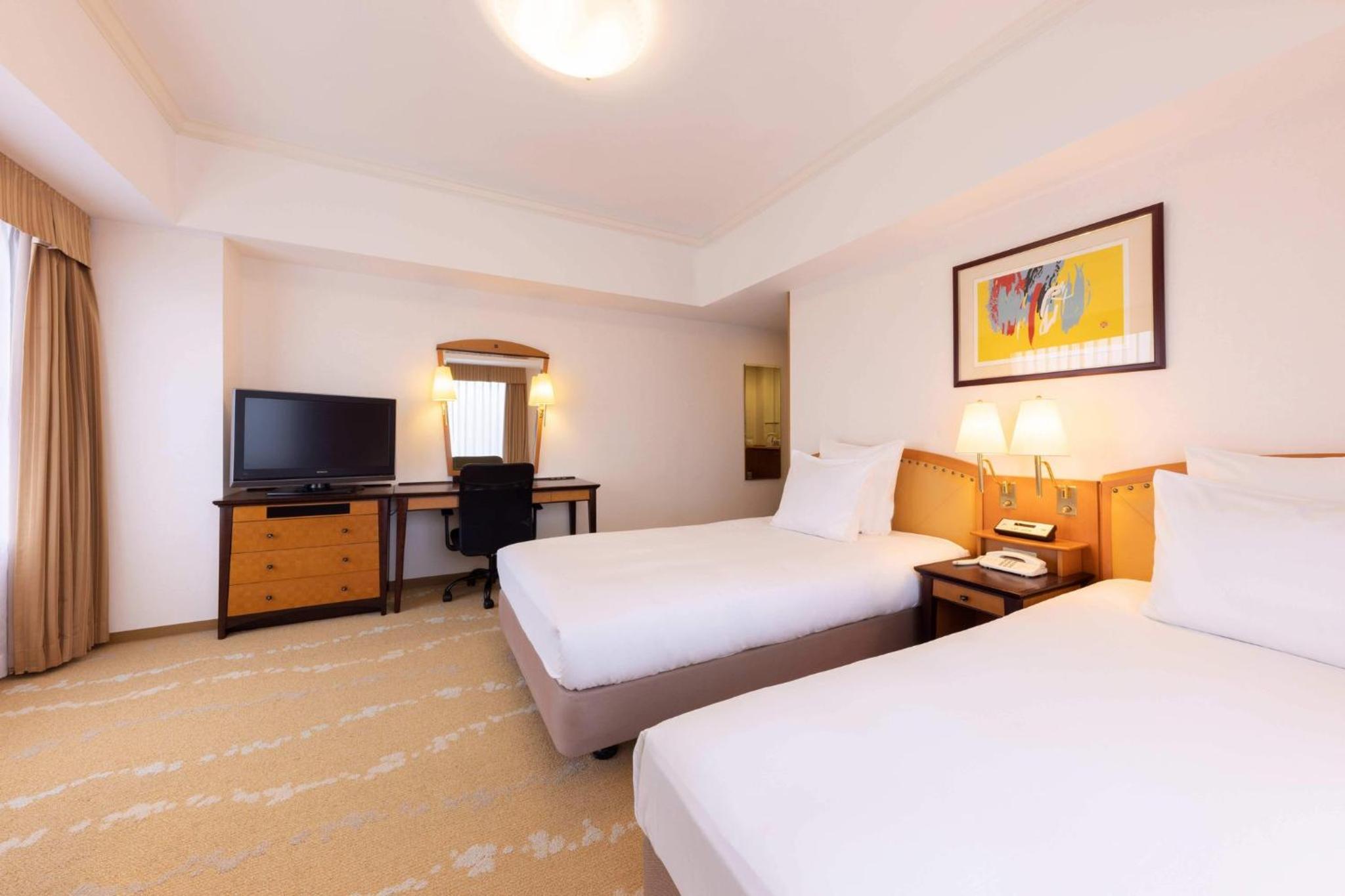 Upgraded Standard Room - Photo 8