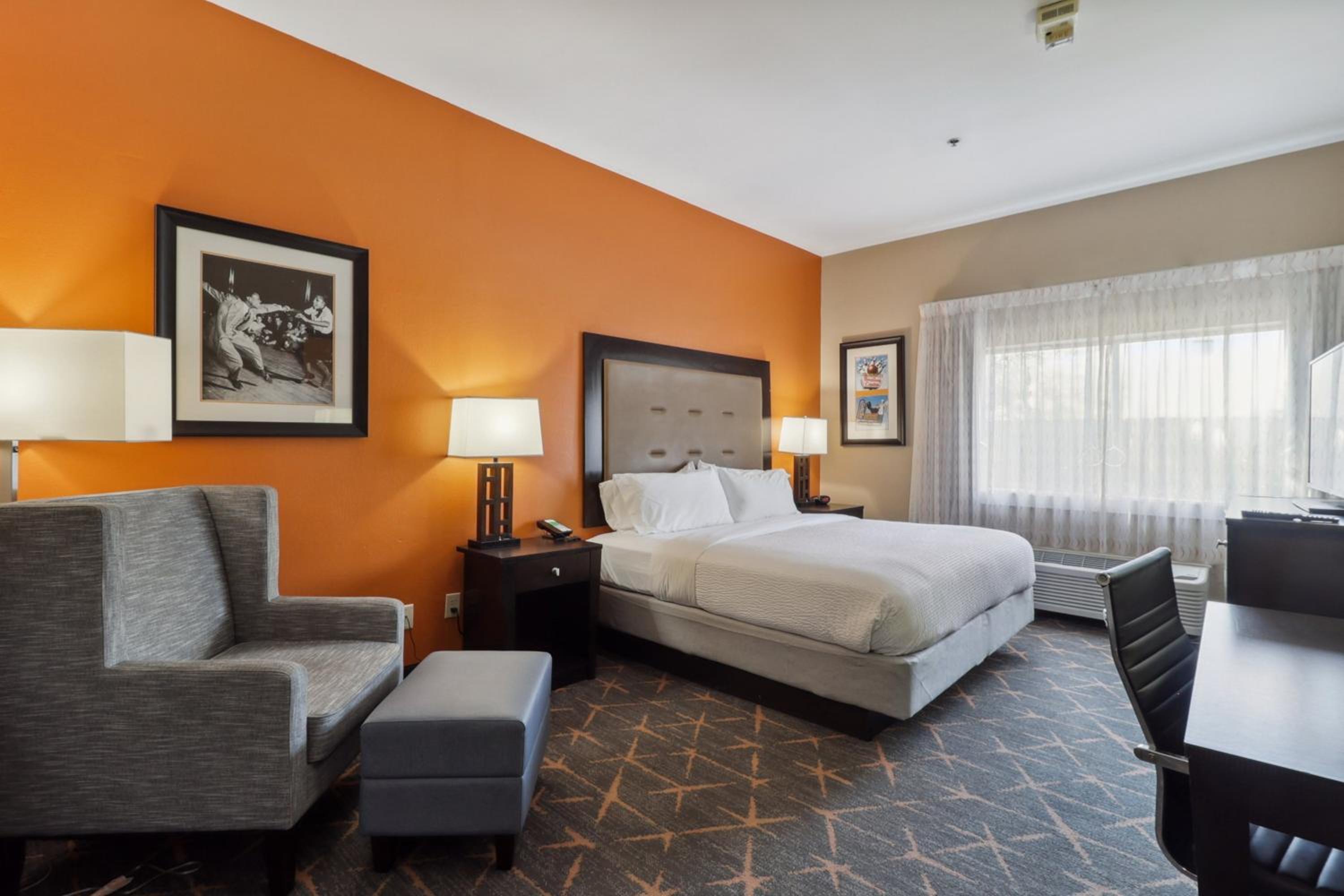Standard King Room - Photo 2