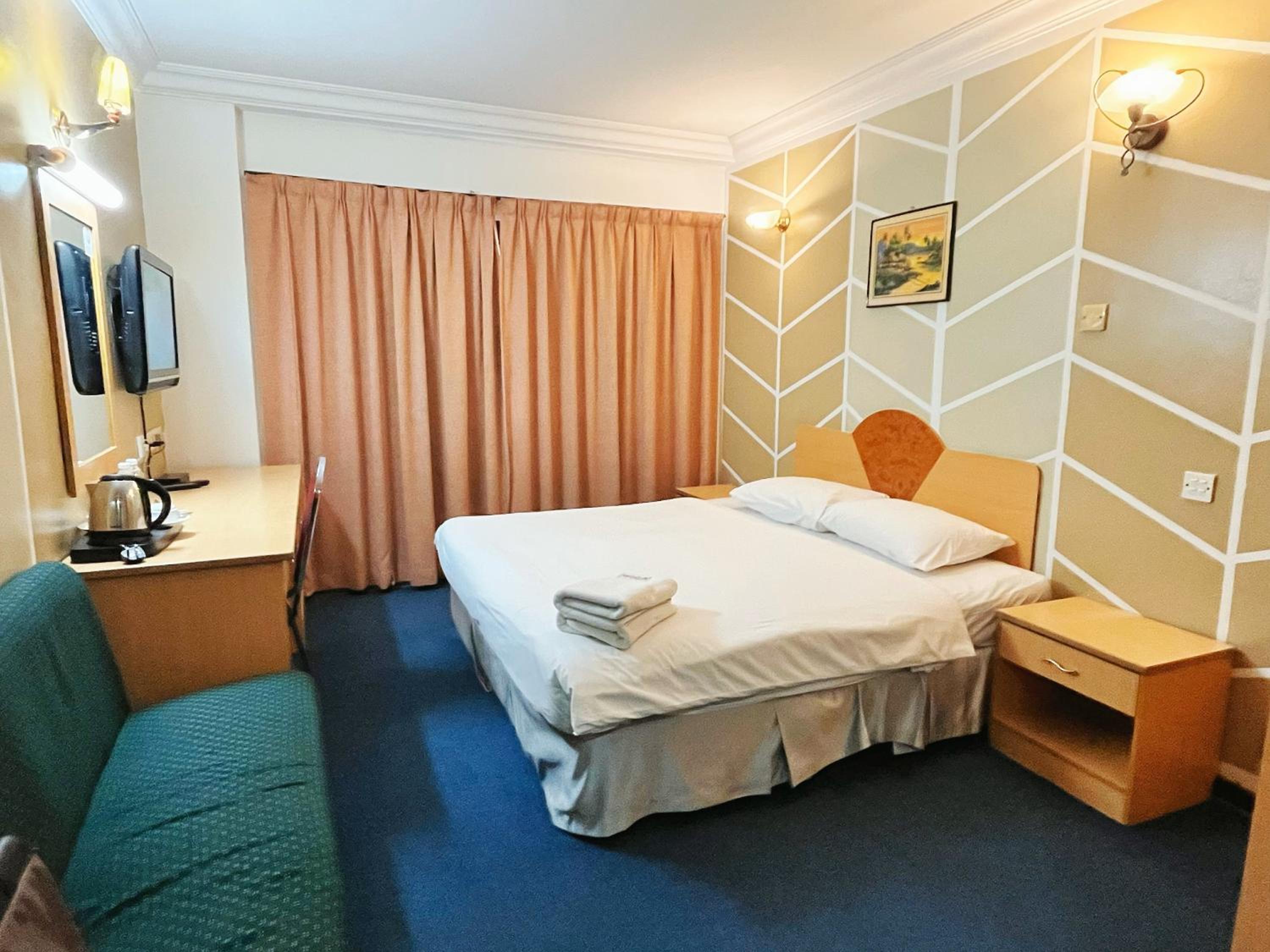 Superior King Room photo 2