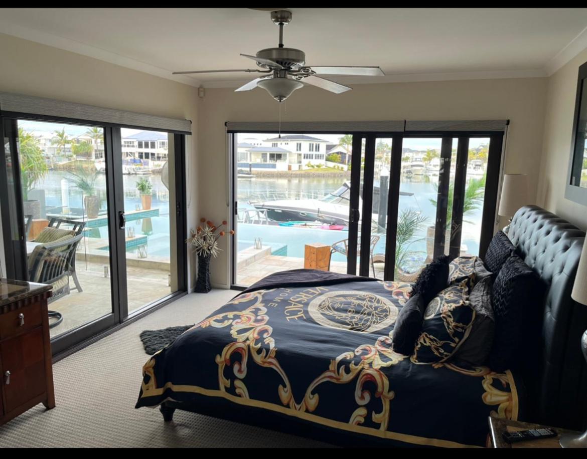 King Suite With Pool View photo 1