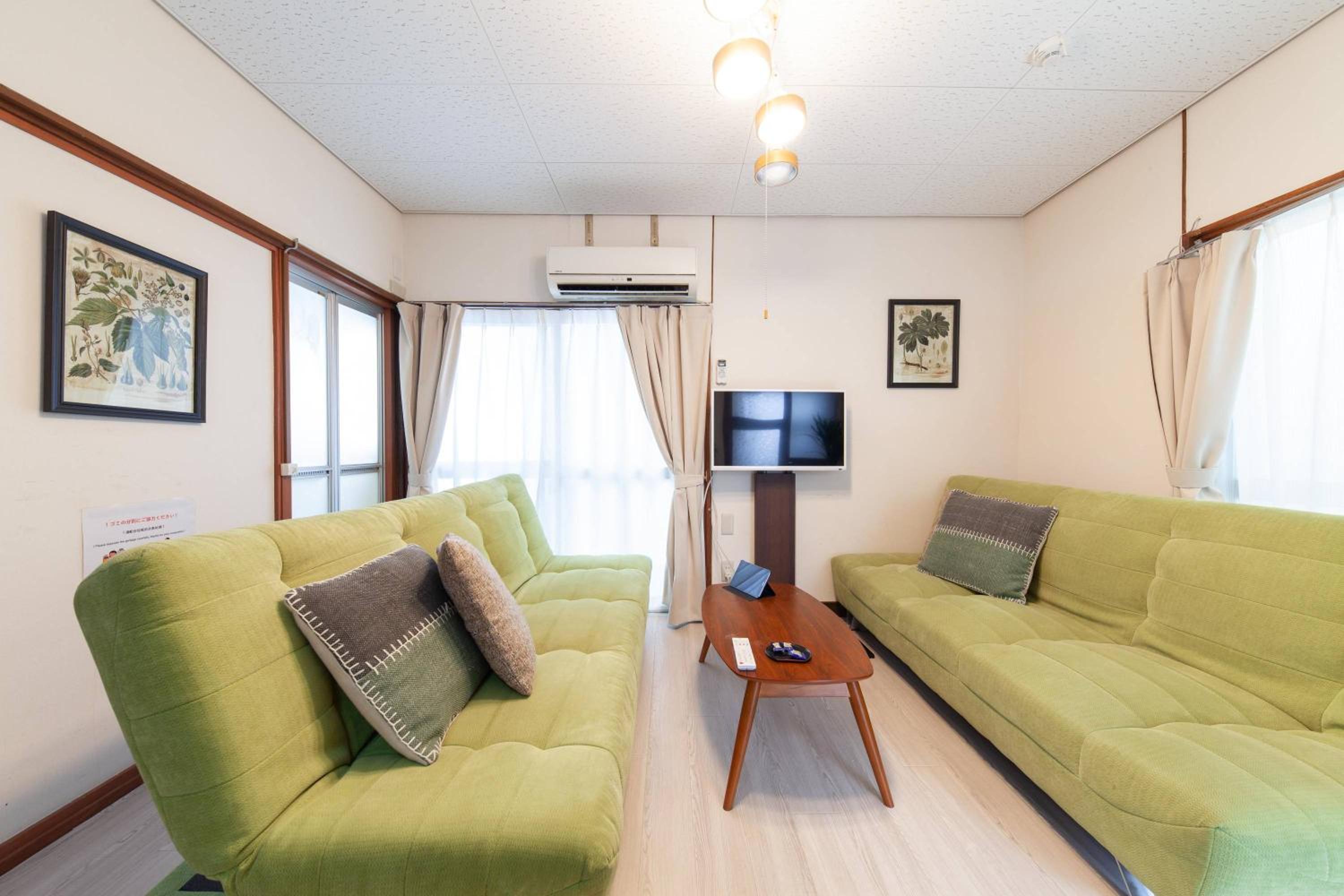 One-Bedroom House photo 1