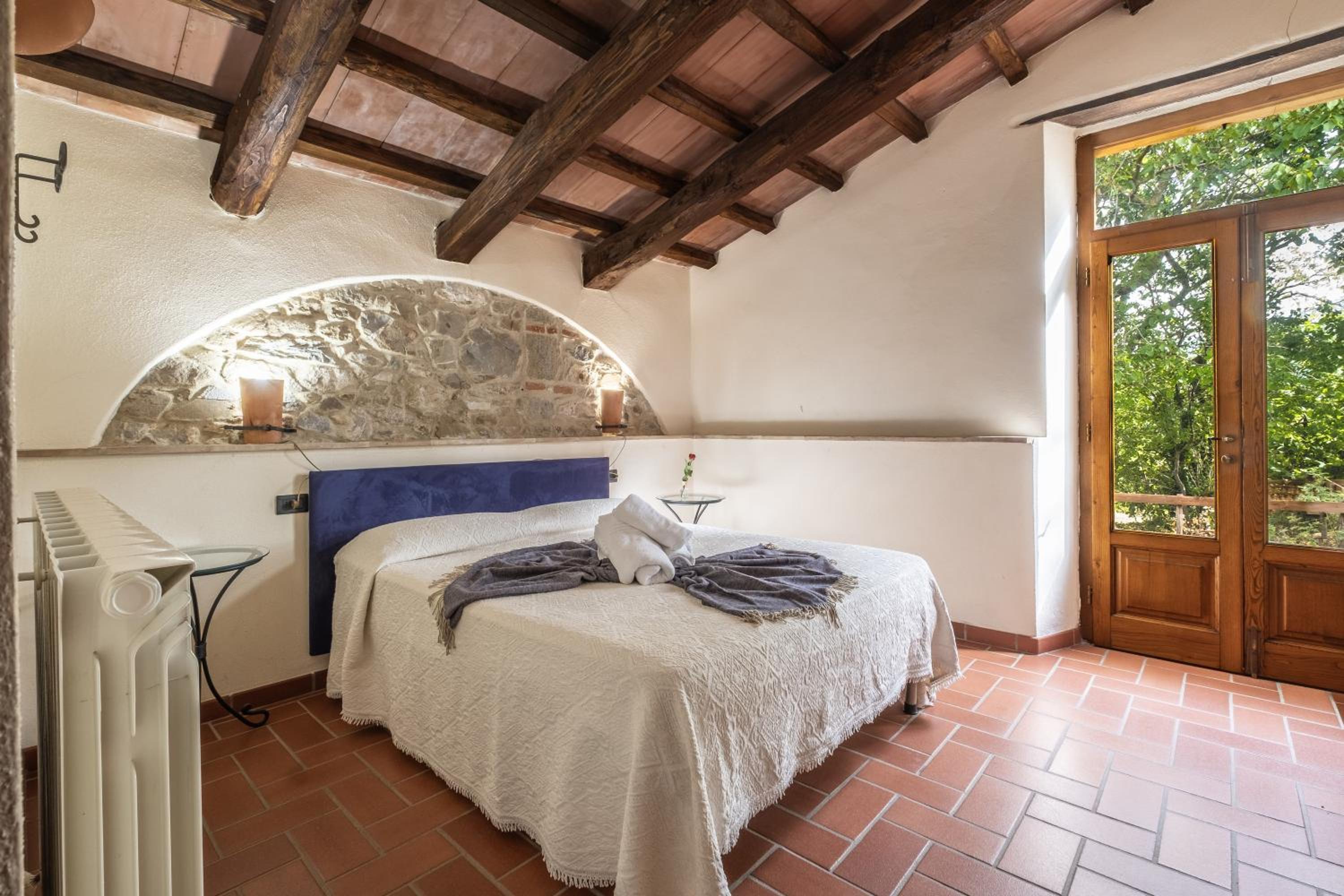 One-Bedroom Apartment with Garden View