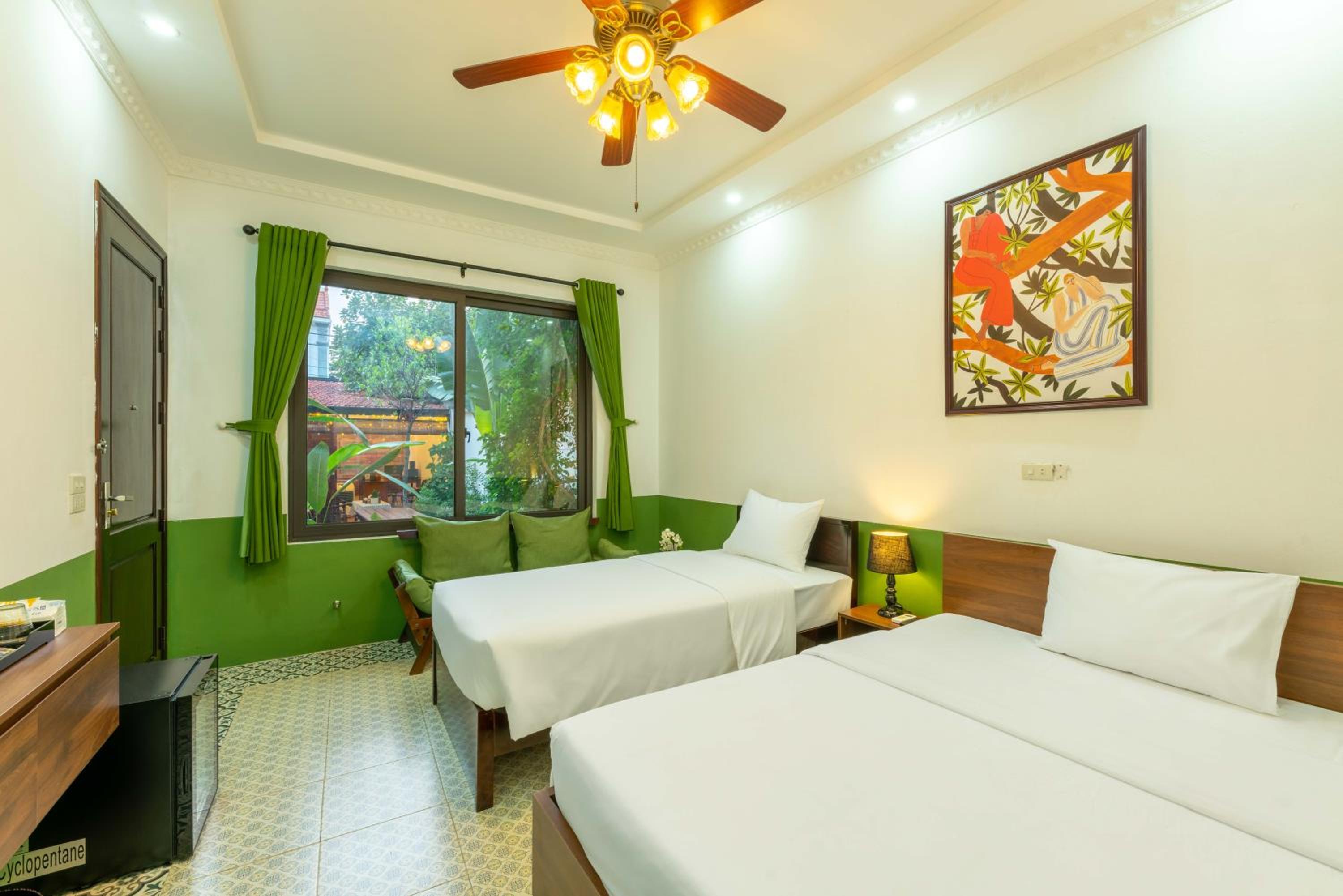 Deluxe Twin Room photo 2