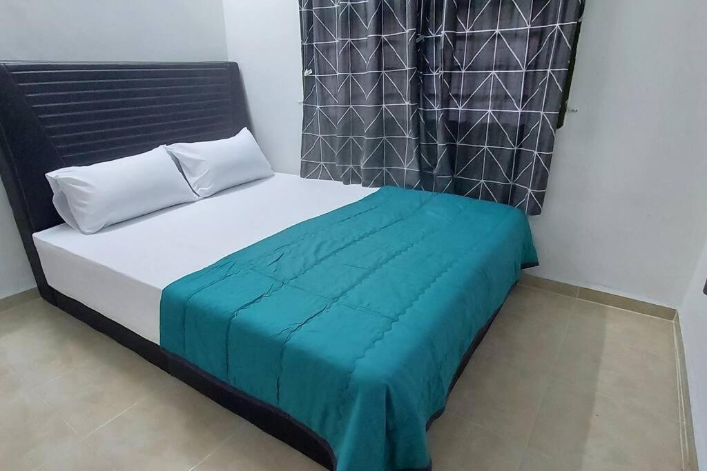 Four-Bedroom House photo 2