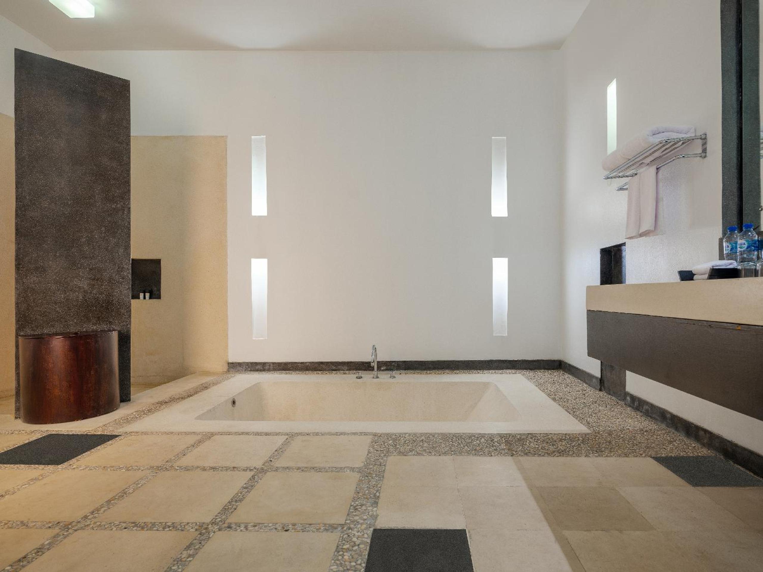 Two-Bedroom Villa with Private Pool - Photo 11