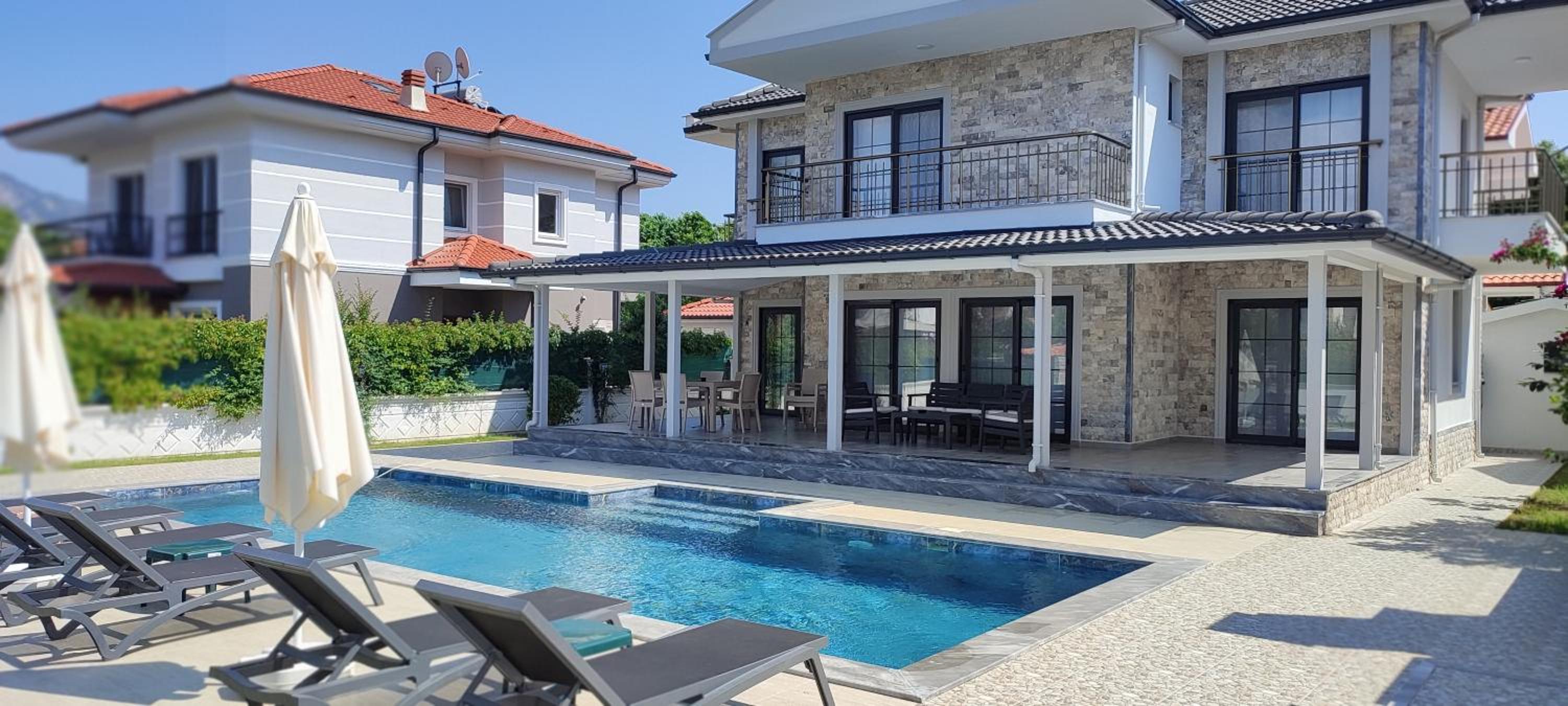 Villa photo 3