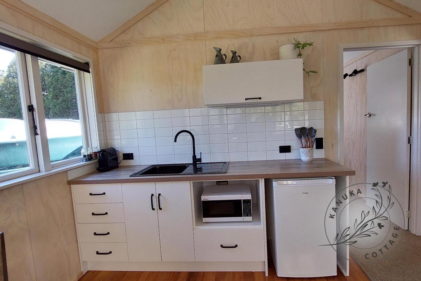 One-Bedroom House photo 2