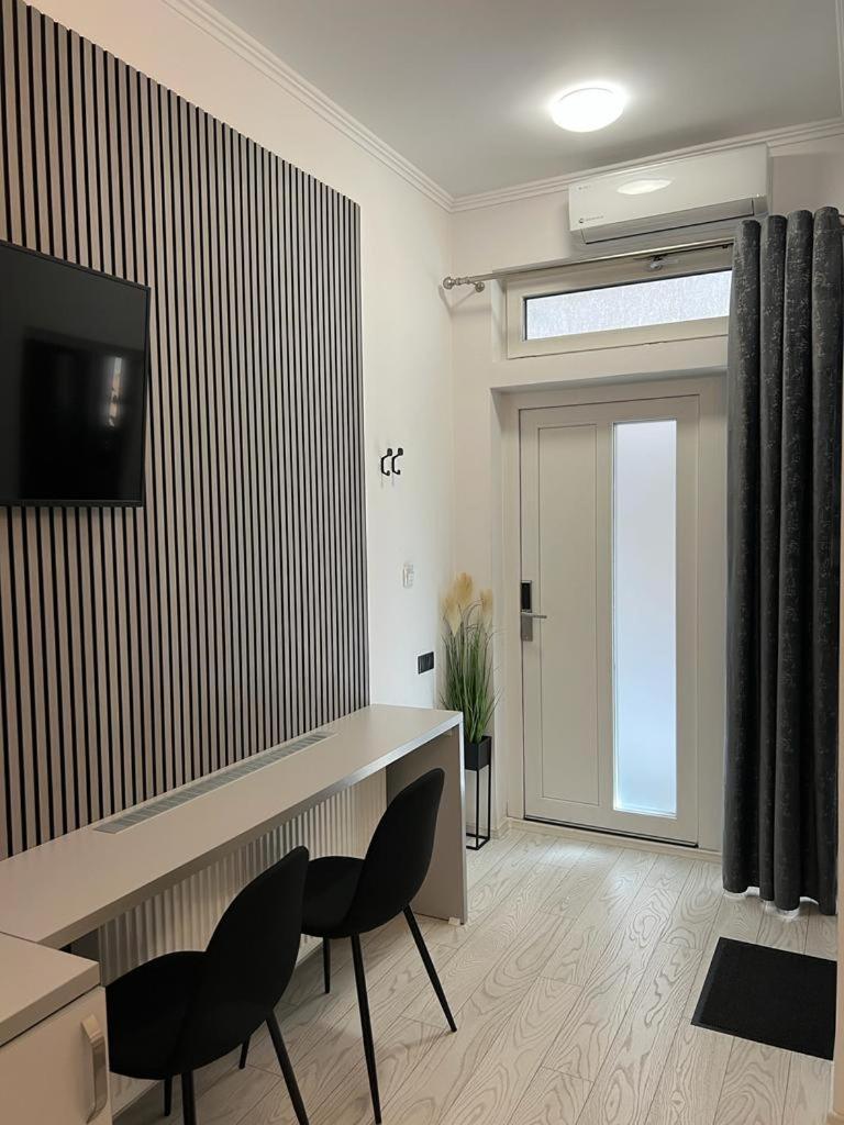 Double Room - Photo 4
