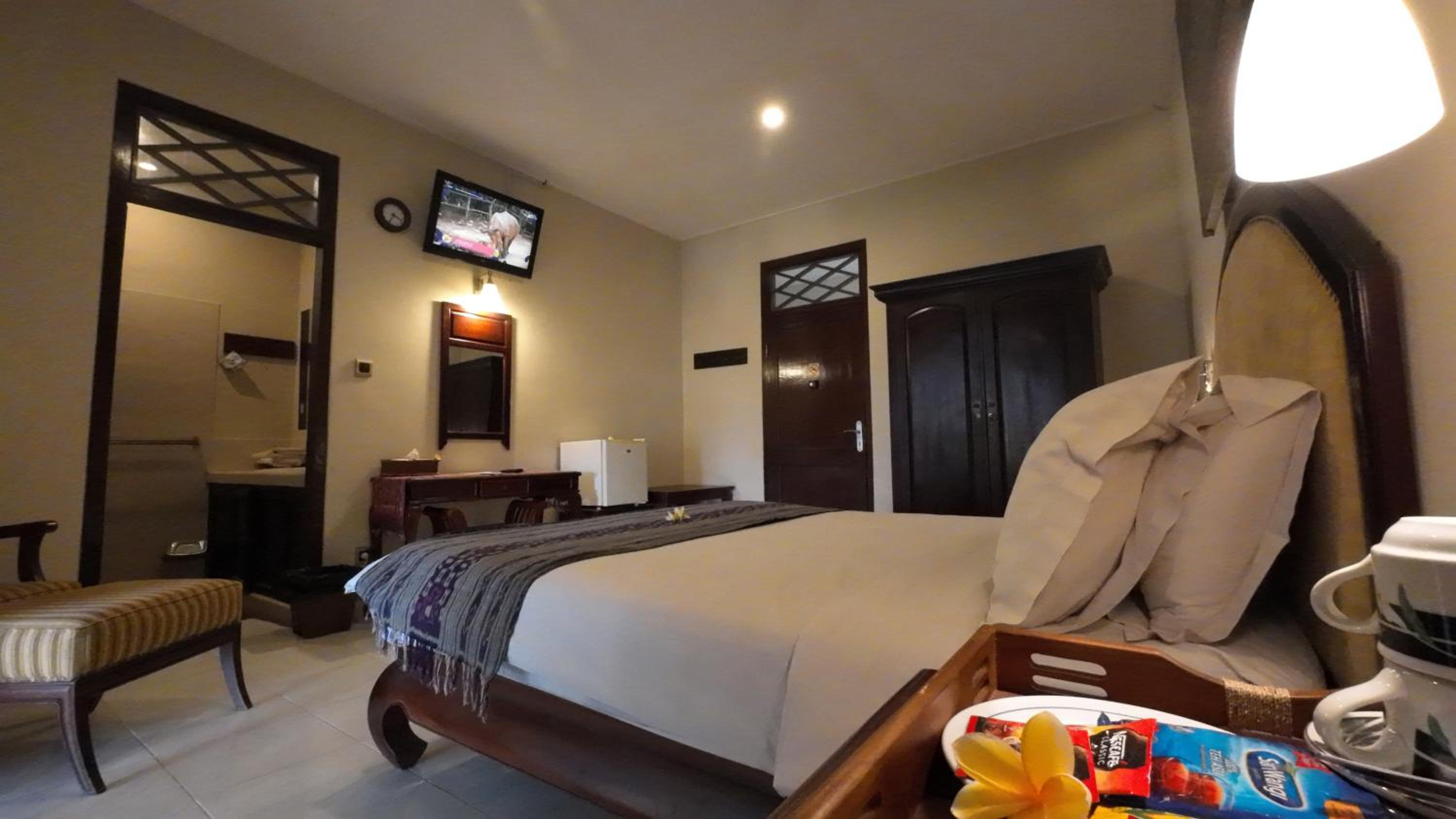 Deluxe Double or Twin Room with Balcony - Photo 1