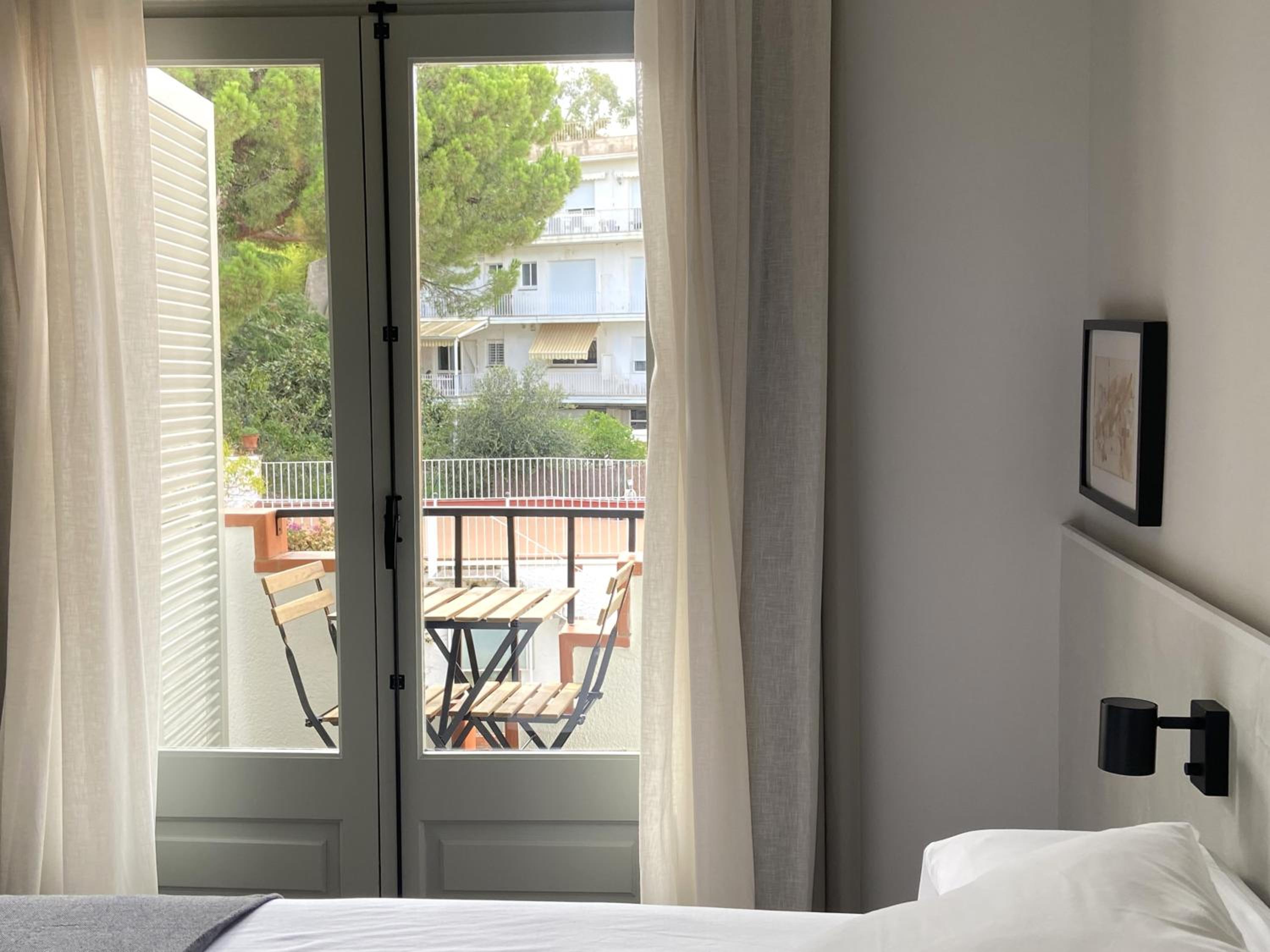 Budget Double Room photo 2