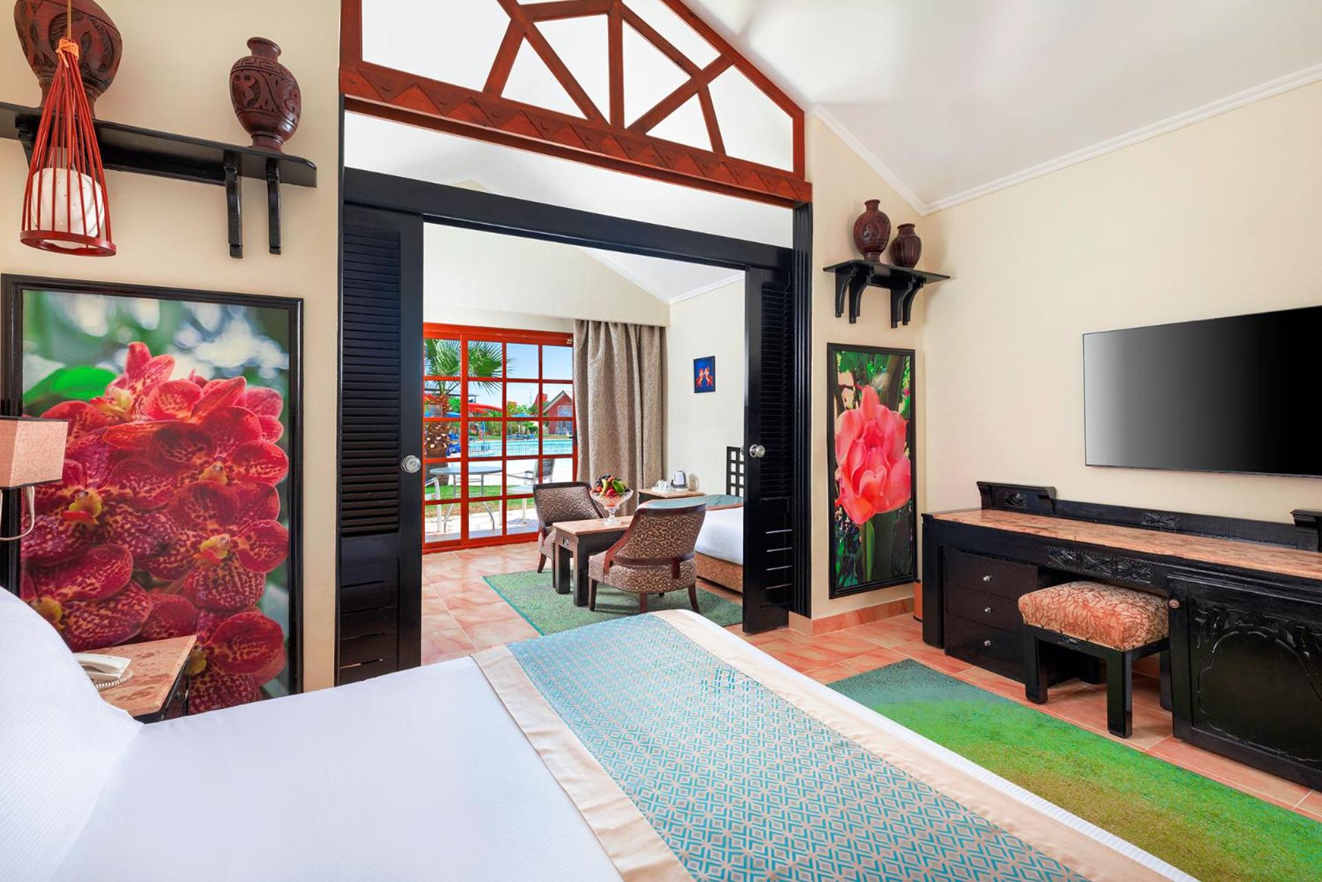 Family Bungalow with Pool View thumbnail 5