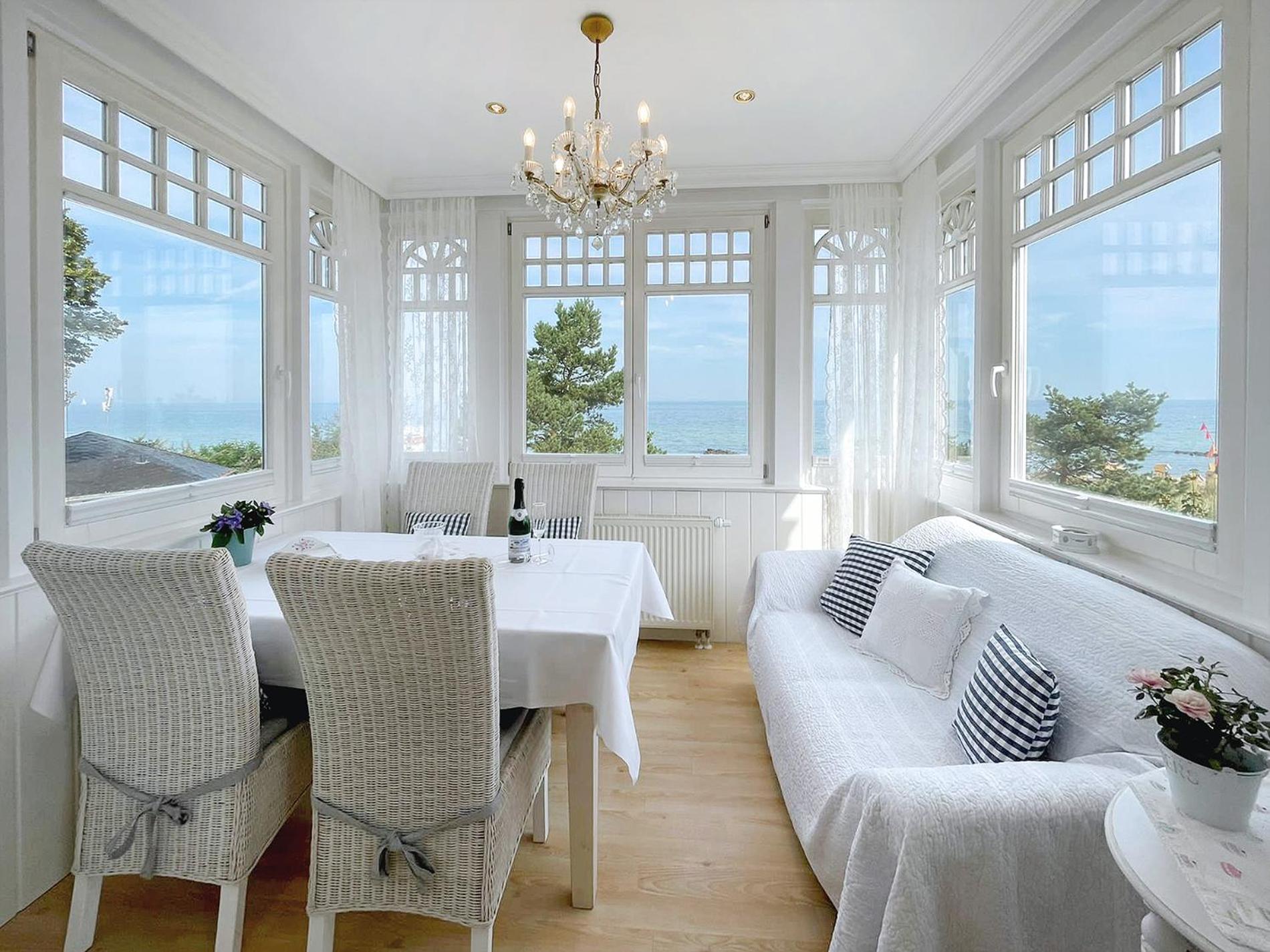 Apartment B2 mit 1 Schlafzimmer, Wintergarten, Balkon und Panorama-Meerblick photo 2