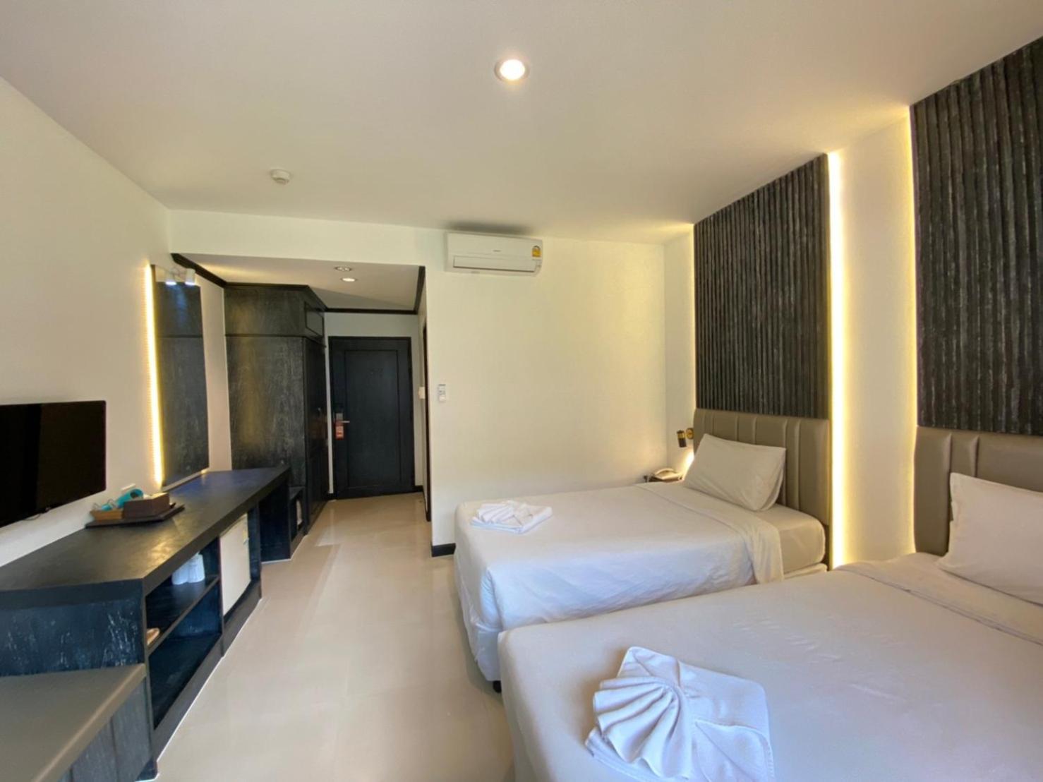 Deluxe Twin Room - Photo 5