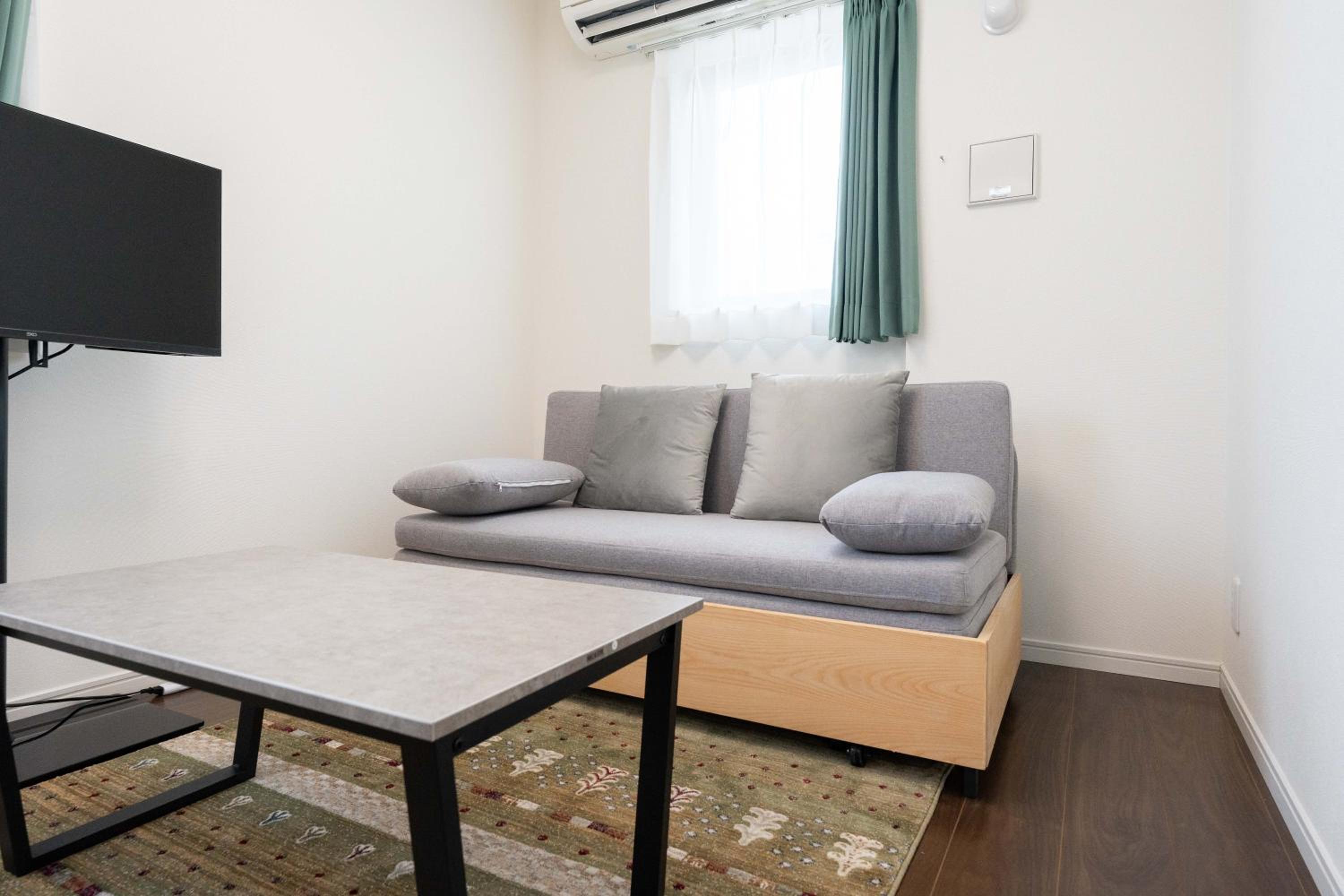One-Bedroom Apartment photo 3
