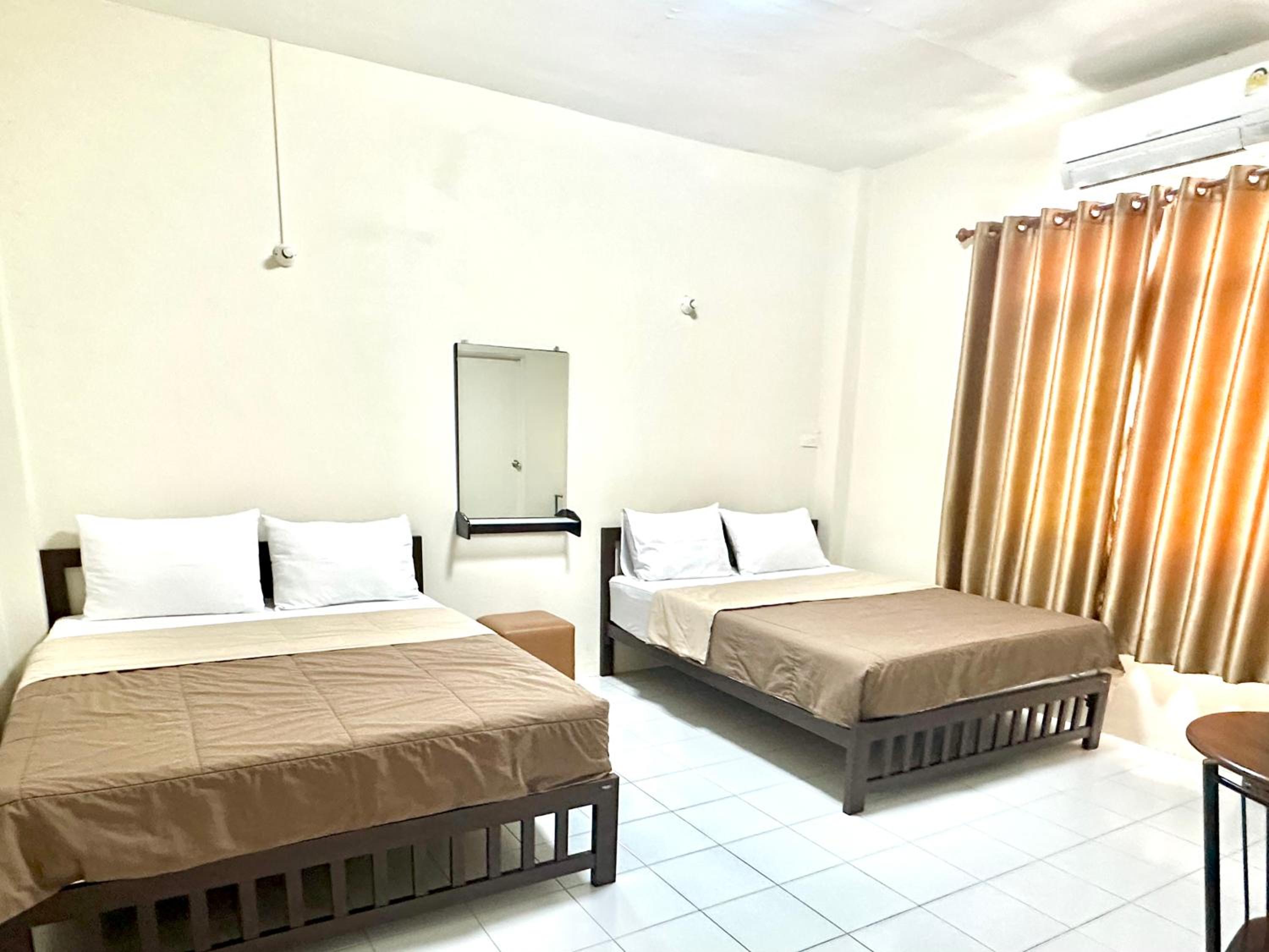Large Double or Twin Room - Photo 5