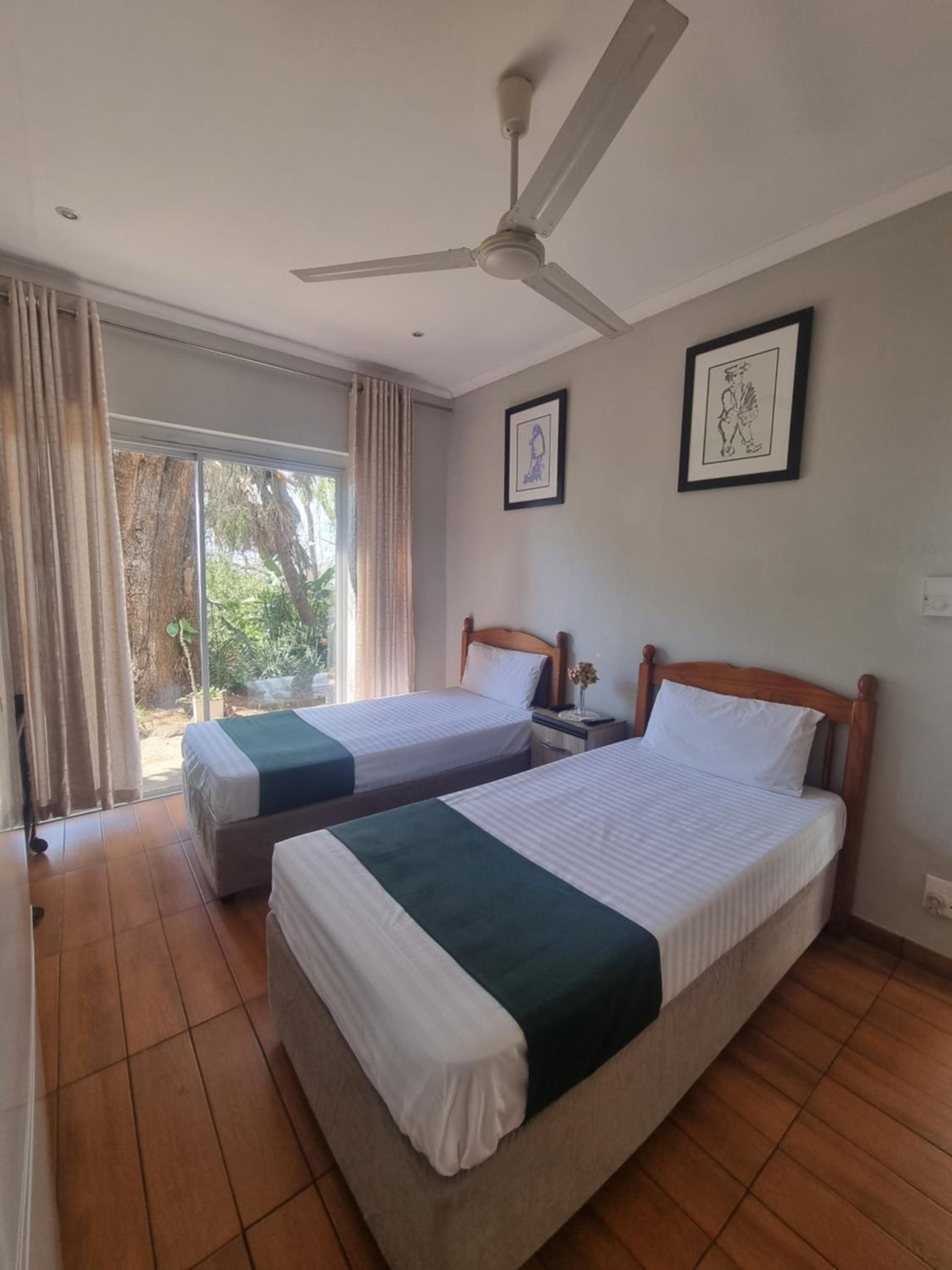 Standard Twin Room