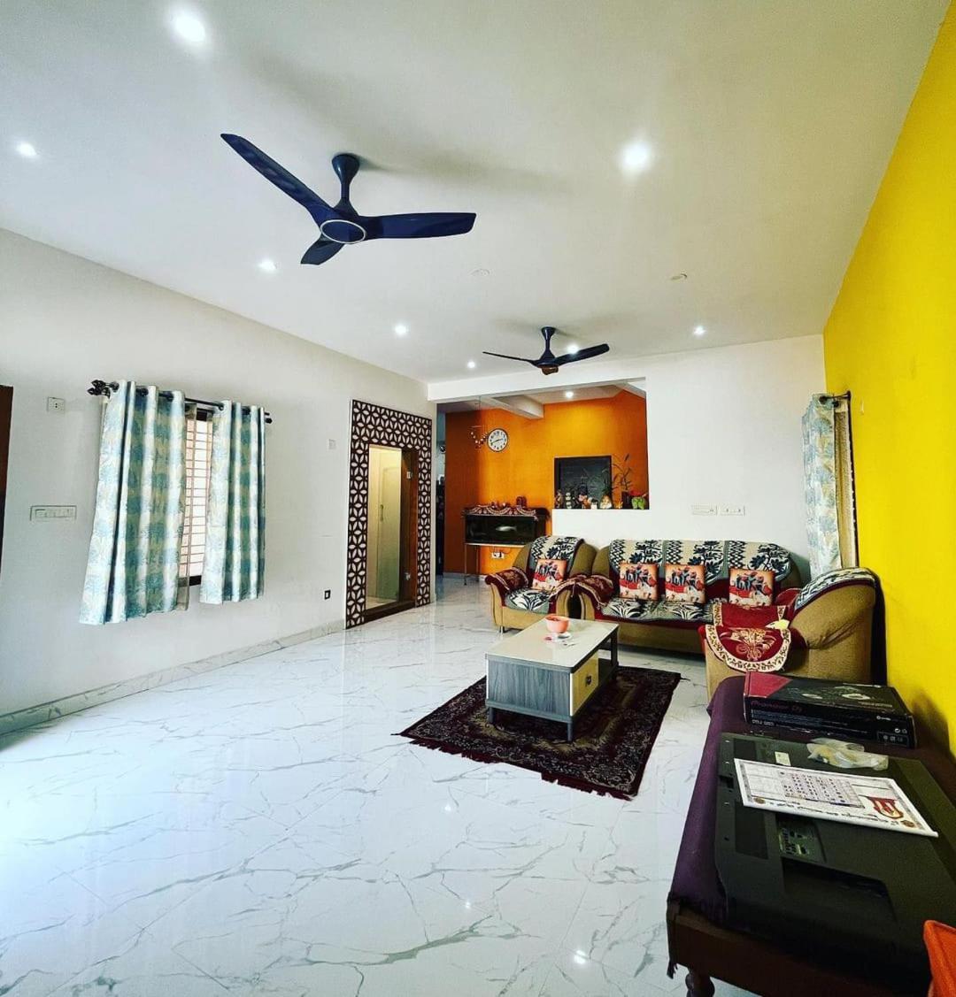 Villa photo 1
