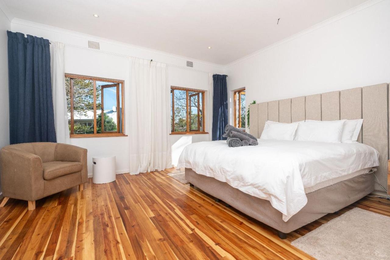 Three-Bedroom House photo 1