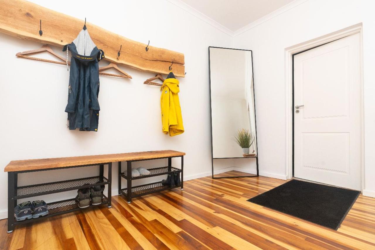 Three-Bedroom House photo 3