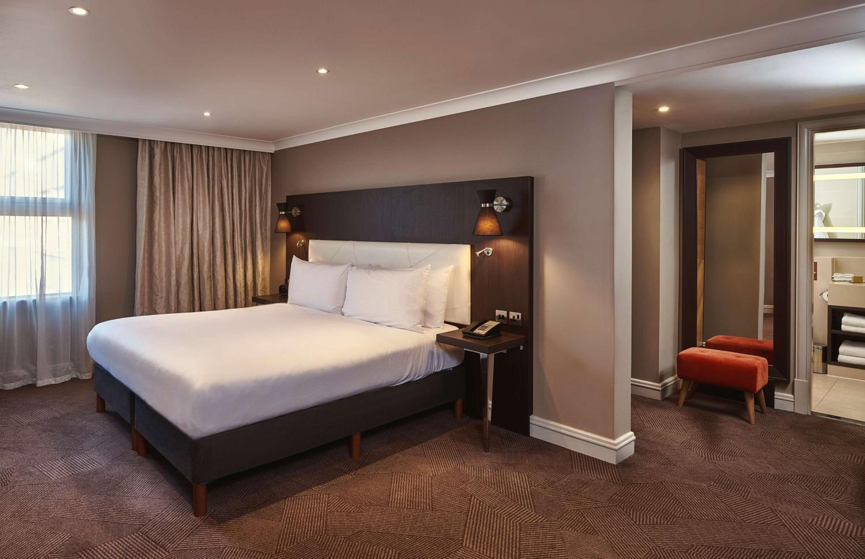 Junior King Suite photo 2