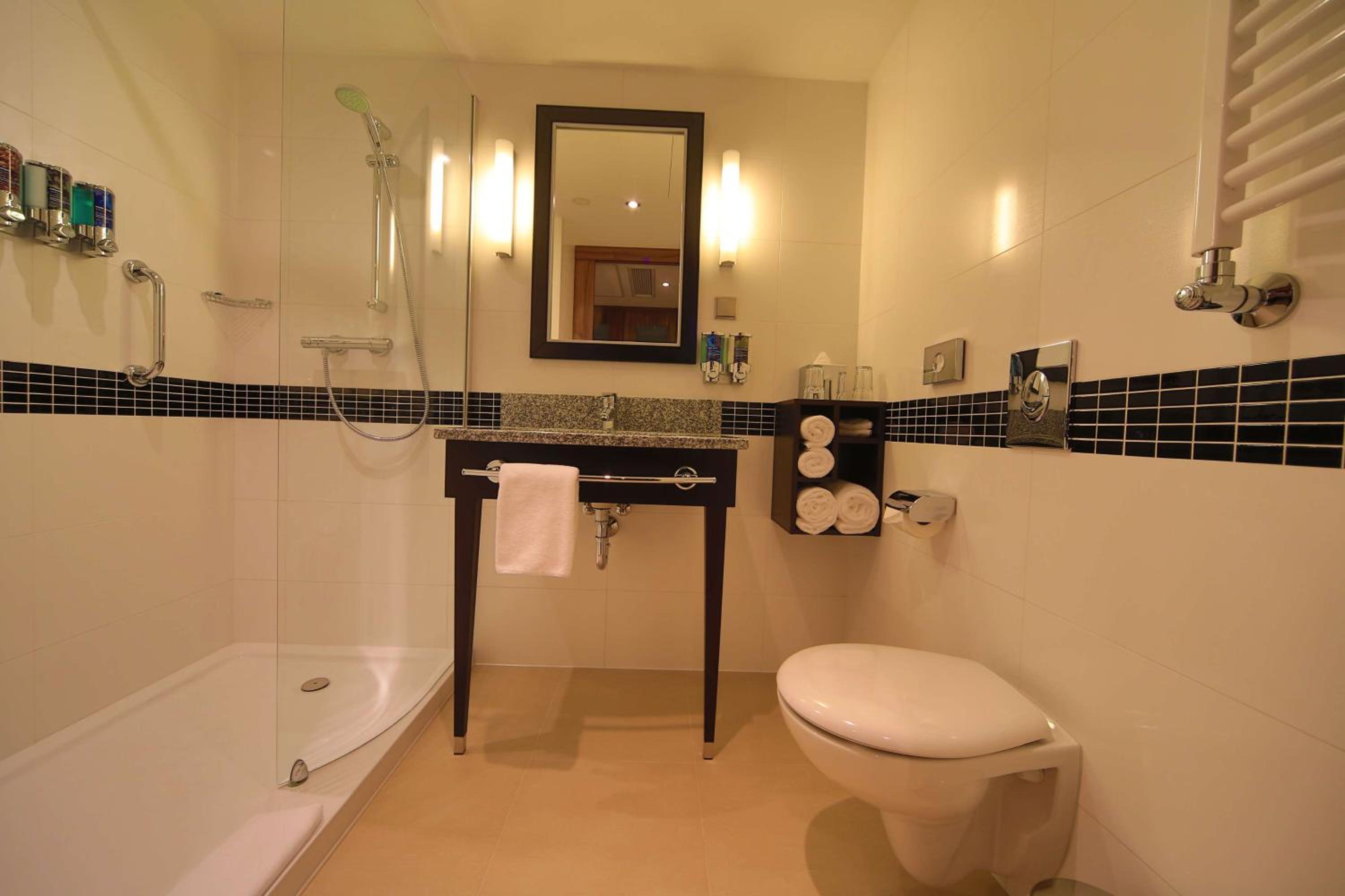 Twin Room - Photo 5