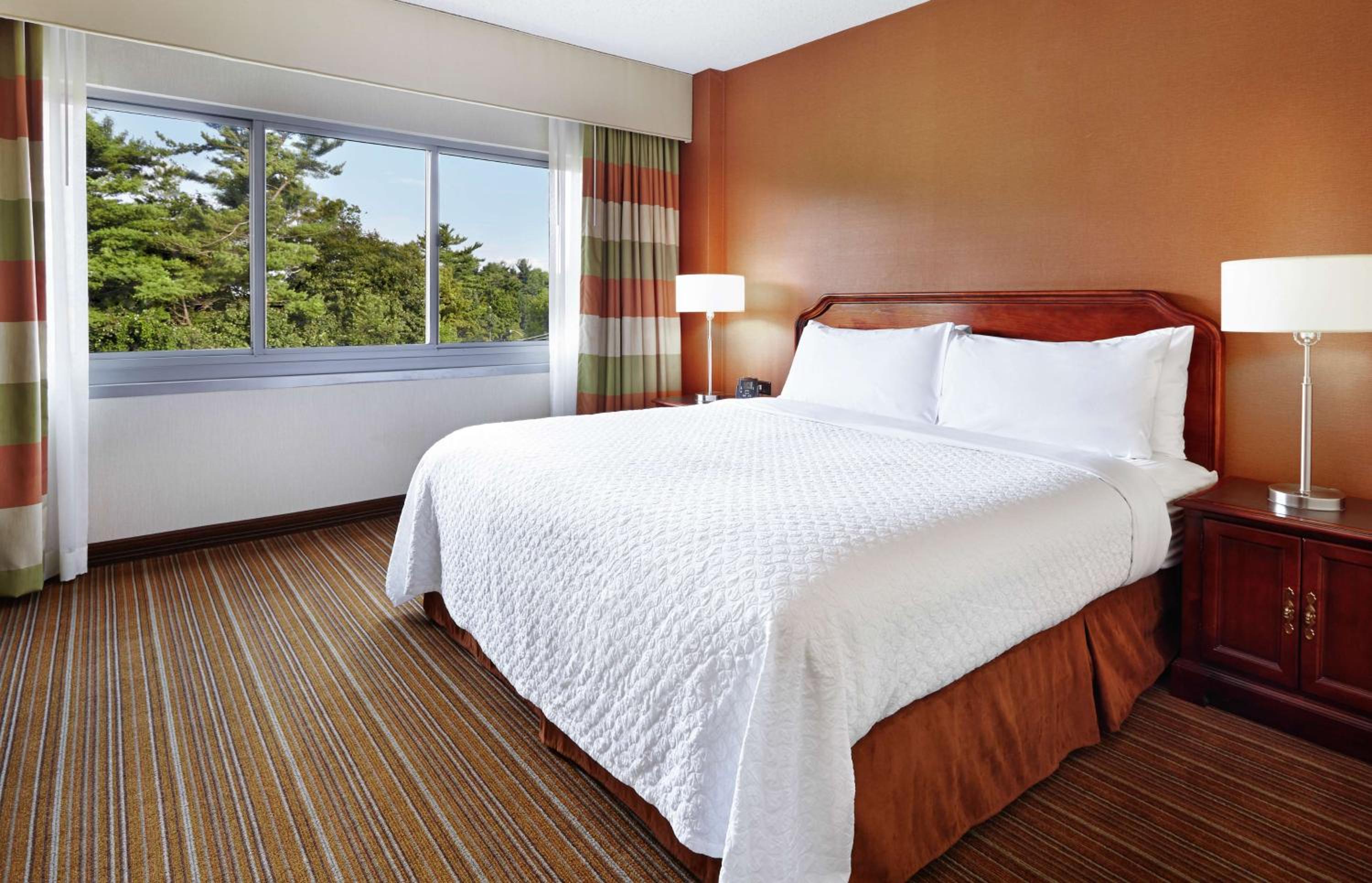 Two-Room King Suite - Hearing Accessible/Non-Smoking - Photo 1