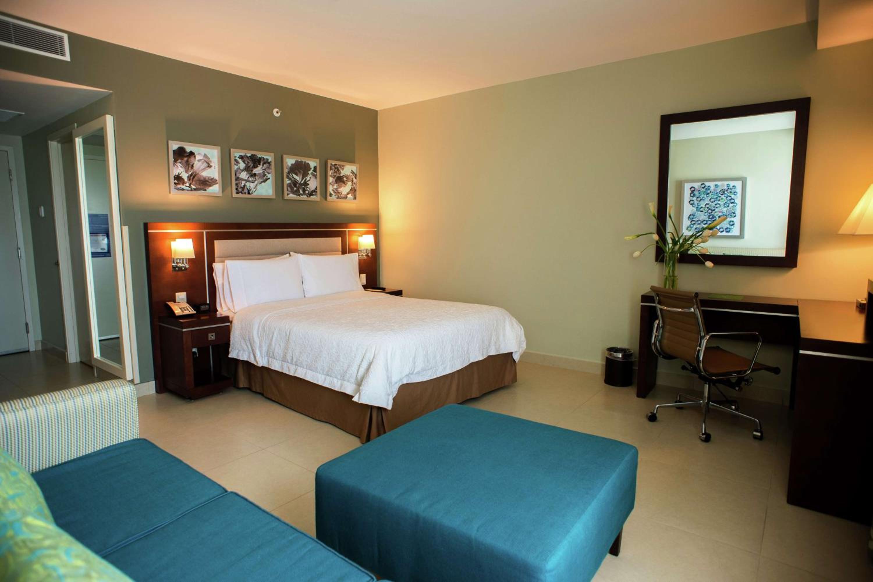 King Suite, Room