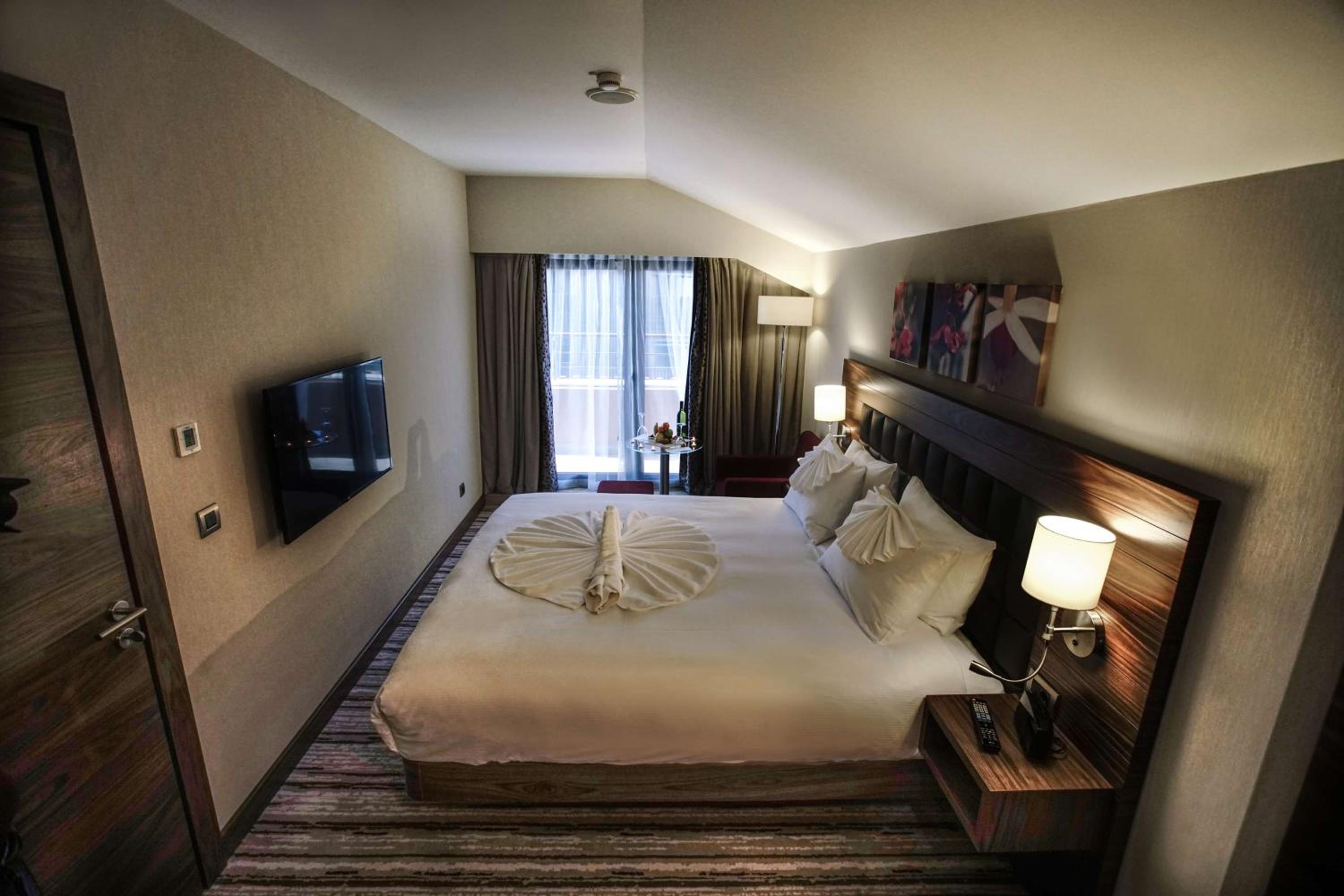 One-Bedroom King Suite