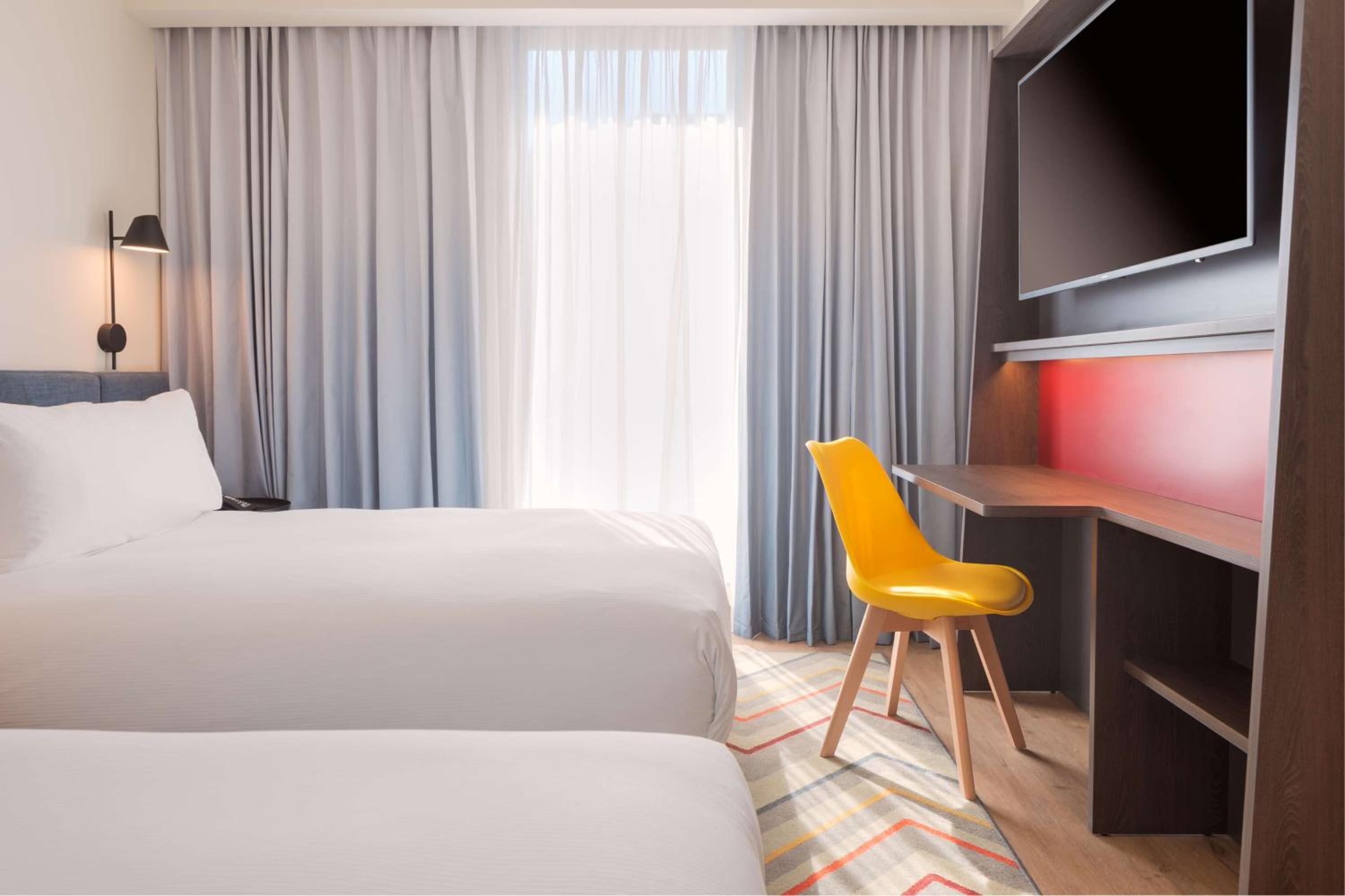 Twin Room - Photo 2