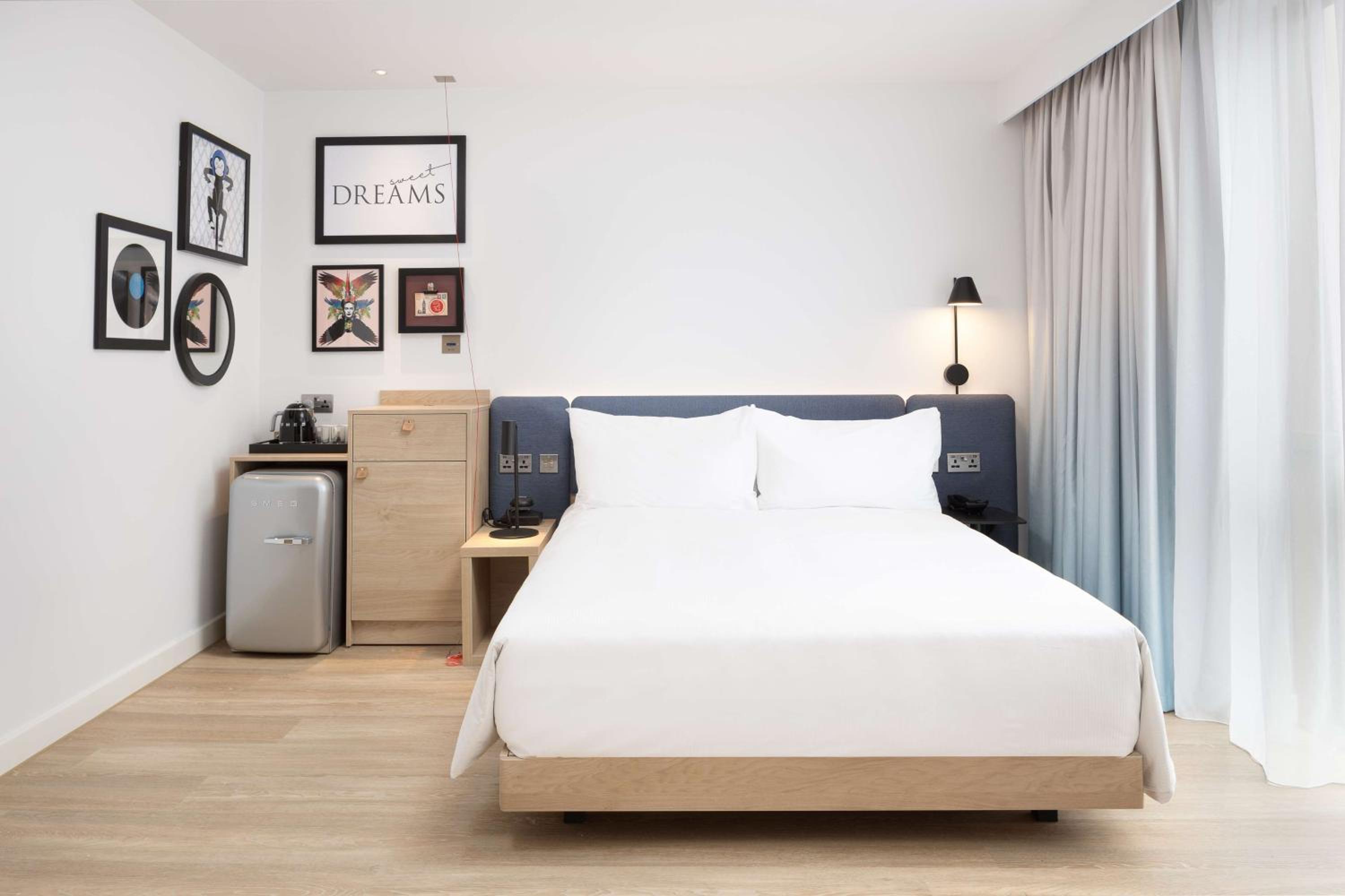 Queen Room - Mobility Access - Photo 2