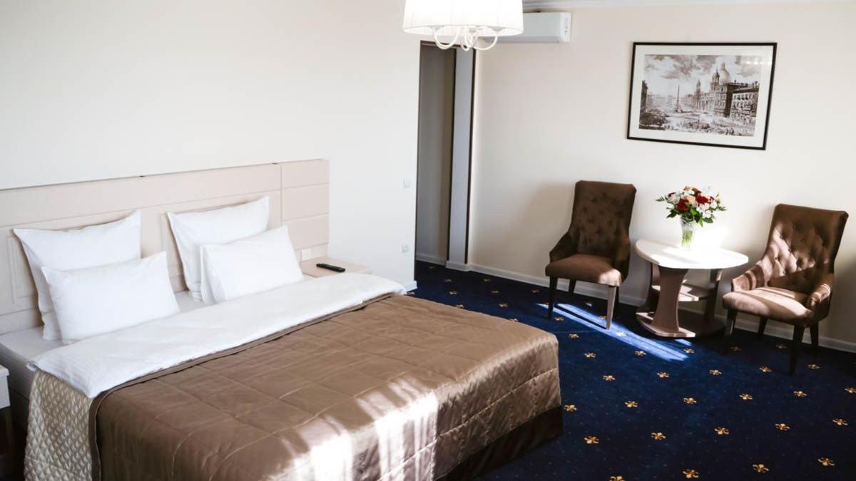 Superior Queen Room photo 1