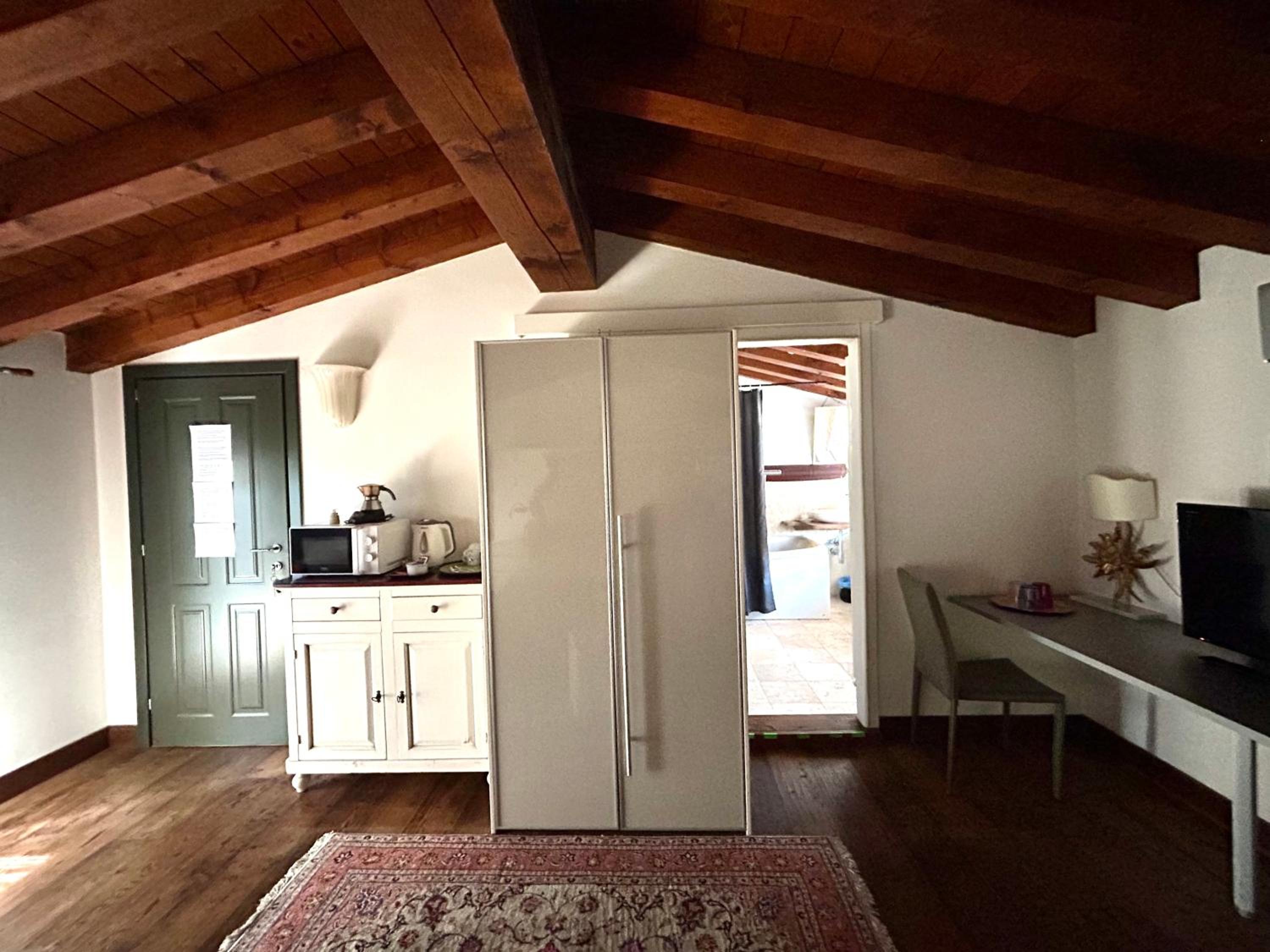 Triple Room with Private Bathroom photo 1