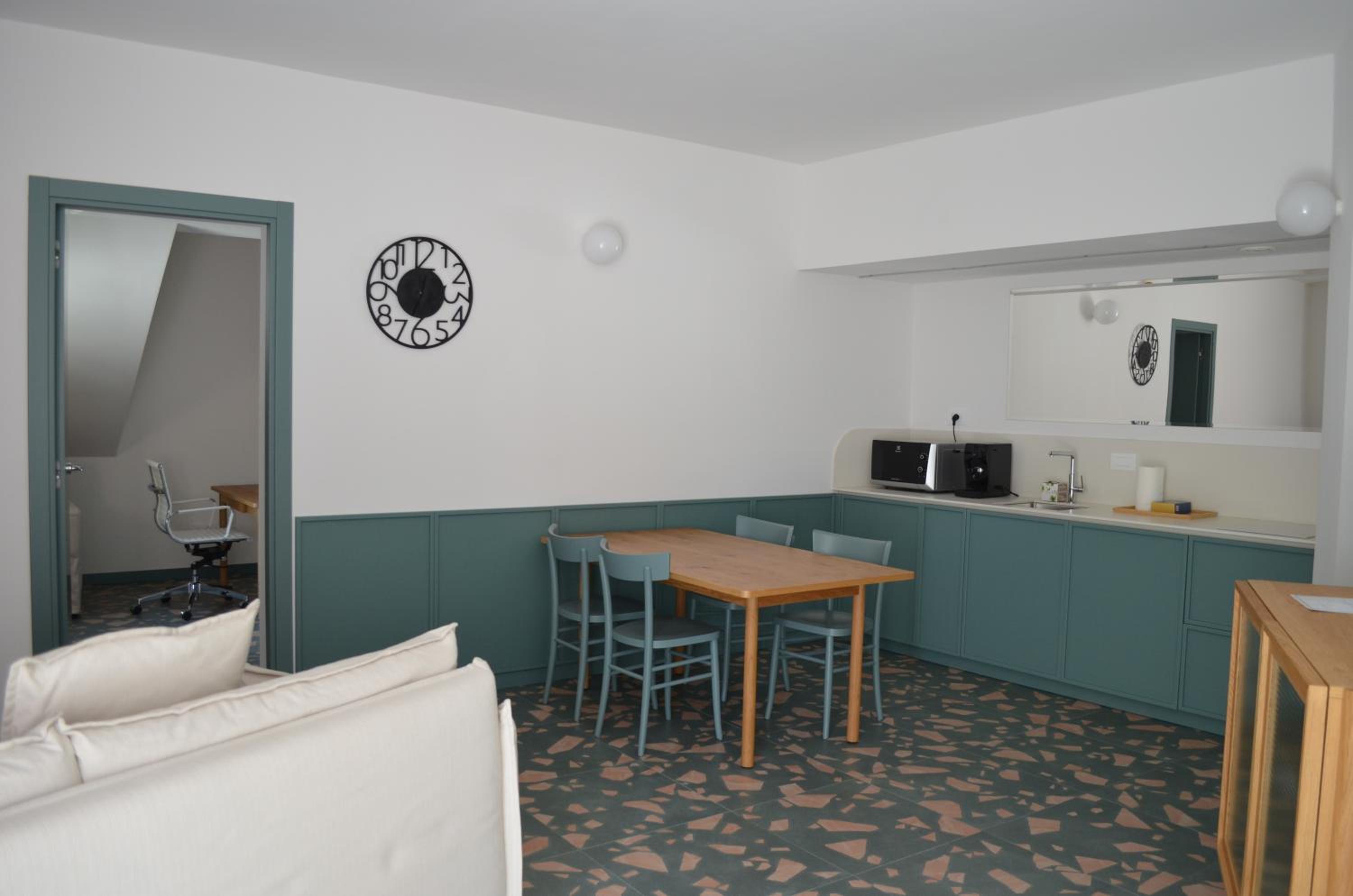 One-Bedroom Apartment with Garden photo 1