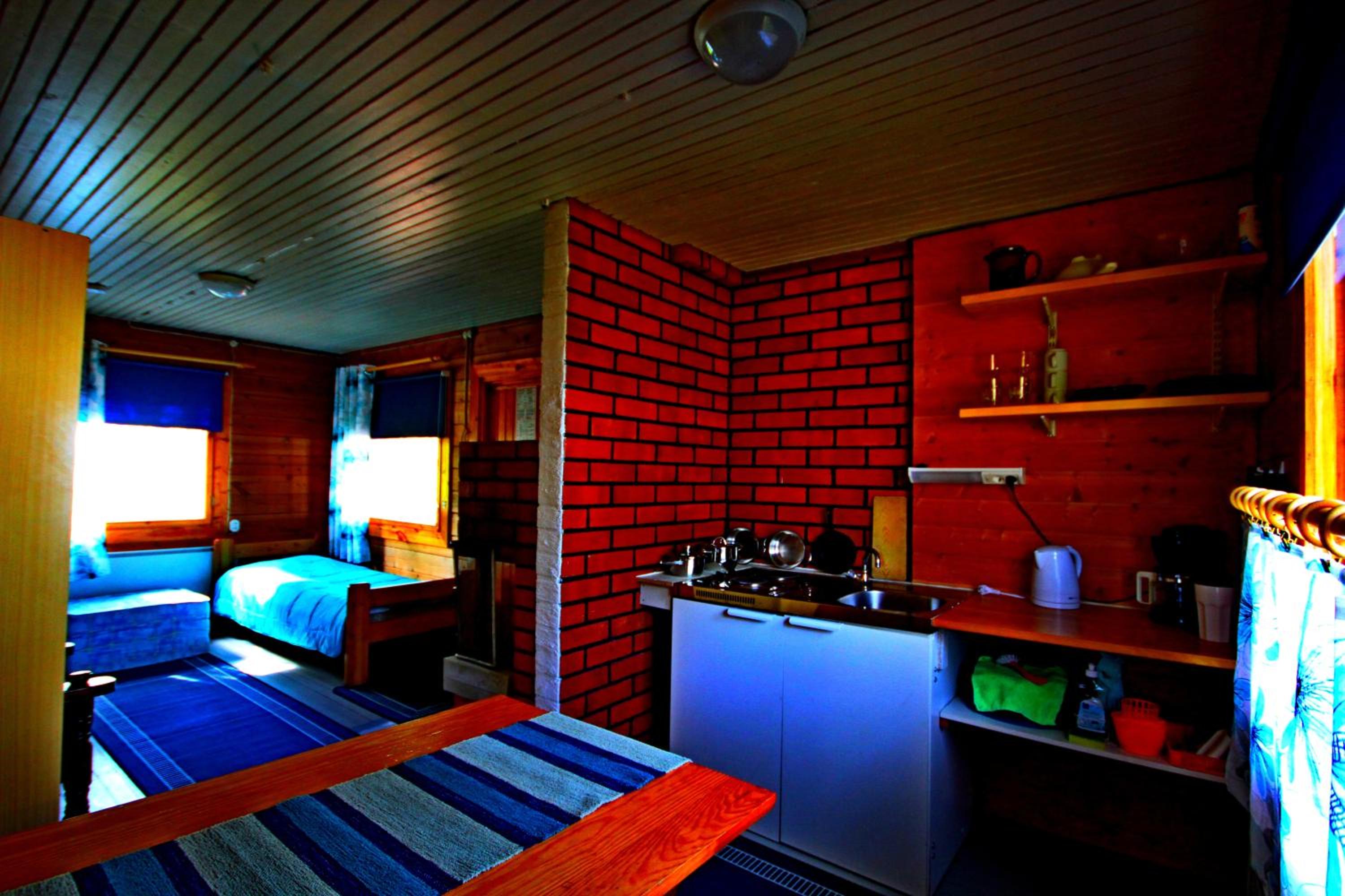 Cottage With Sauna And Shared Bathroom photo 3