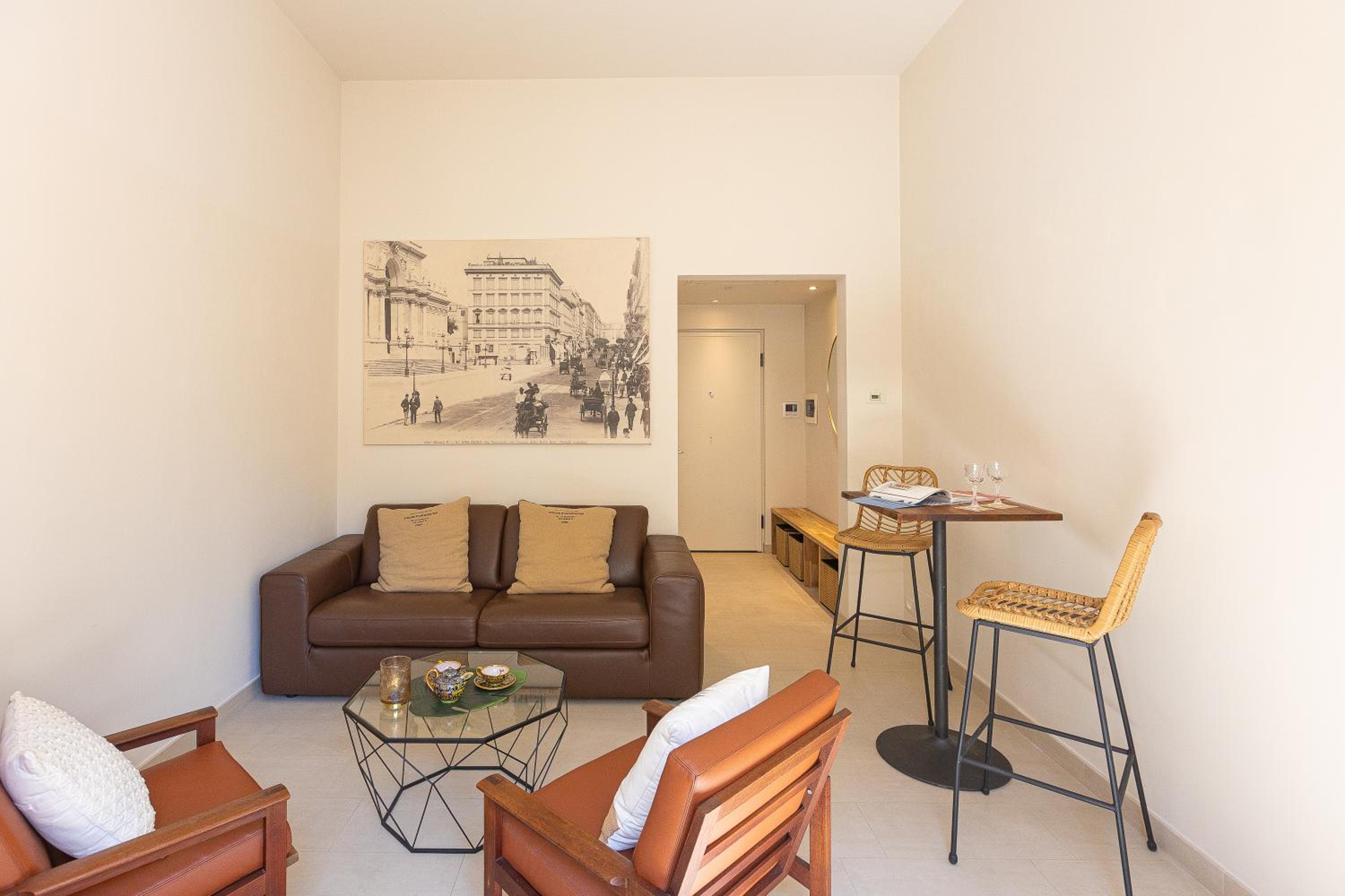 One-Bedroom Apartment
