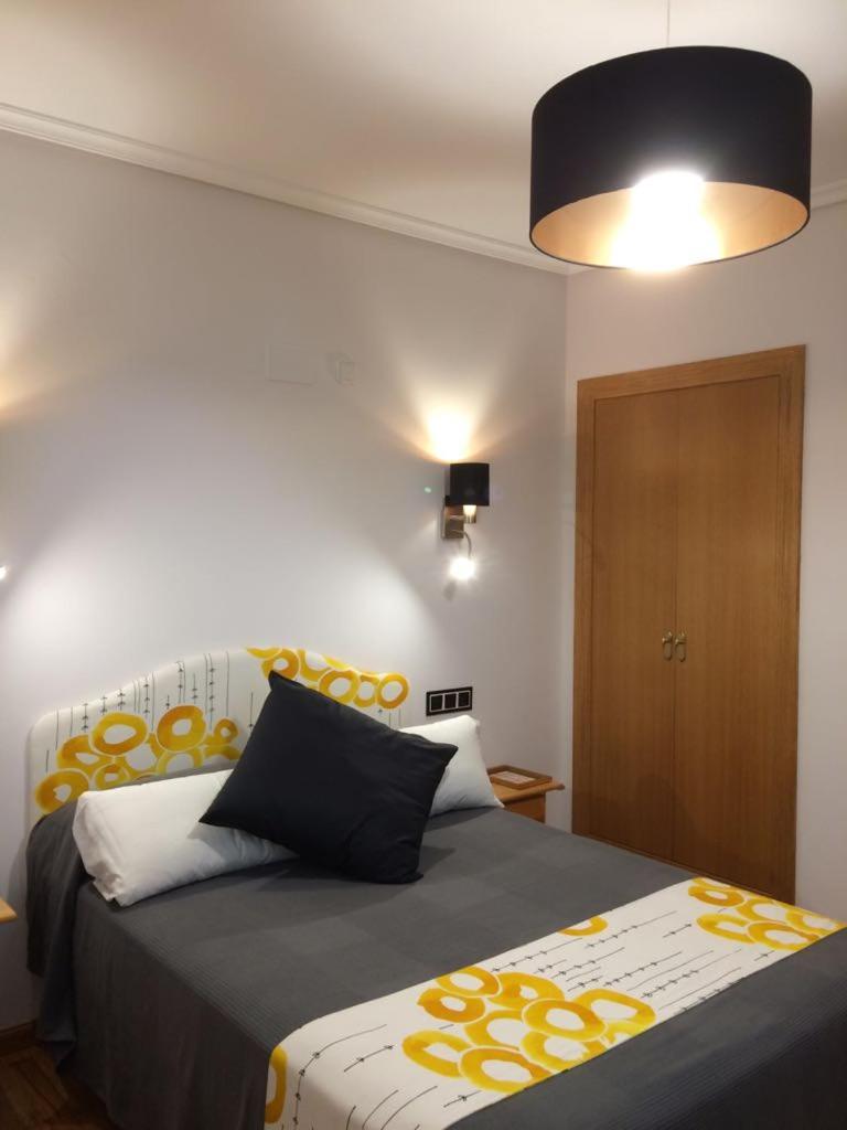 Standard Queen Room photo 2