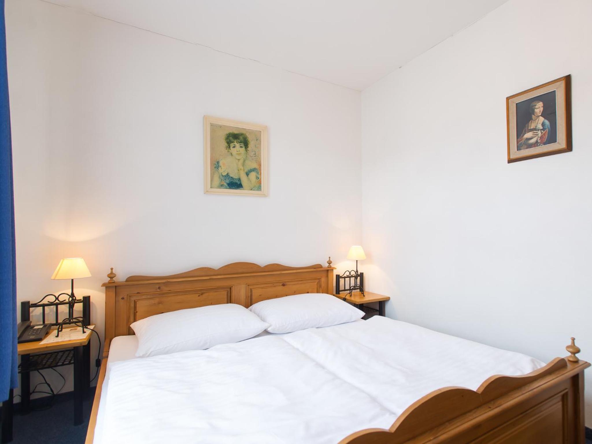 Double or Twin Room - Photo 6